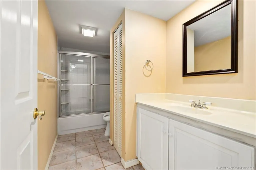 6143 SE Windsong Lane, #1025