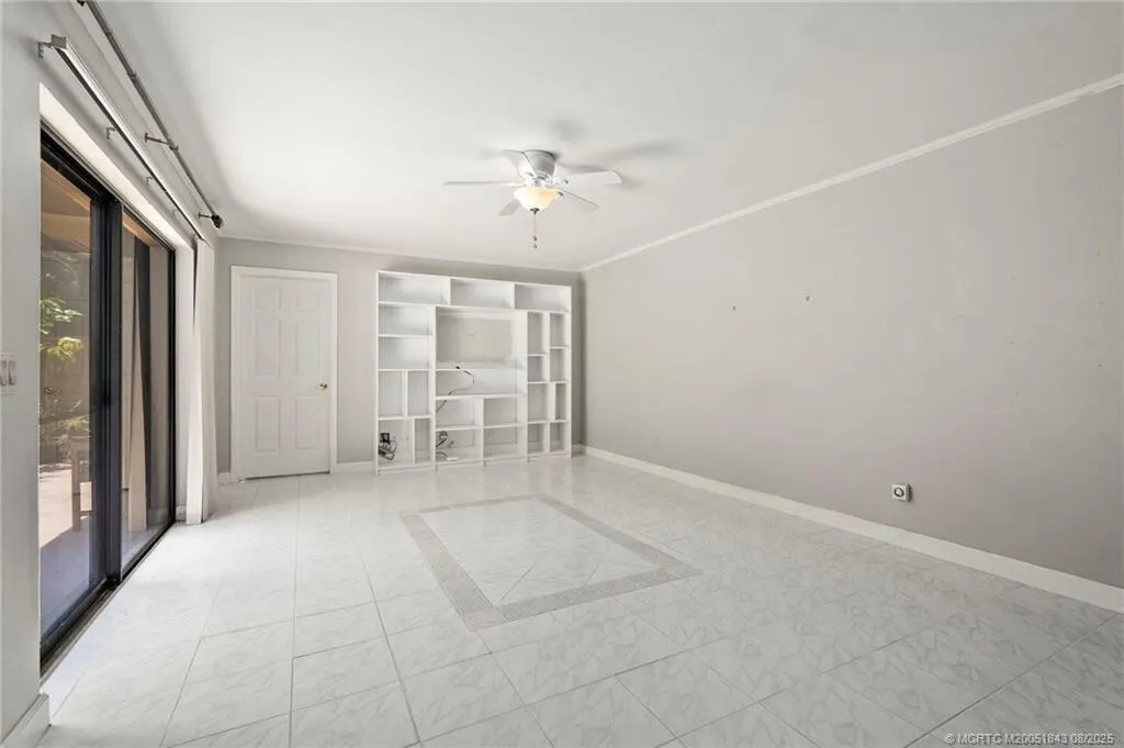6143 SE Windsong Lane, #1025