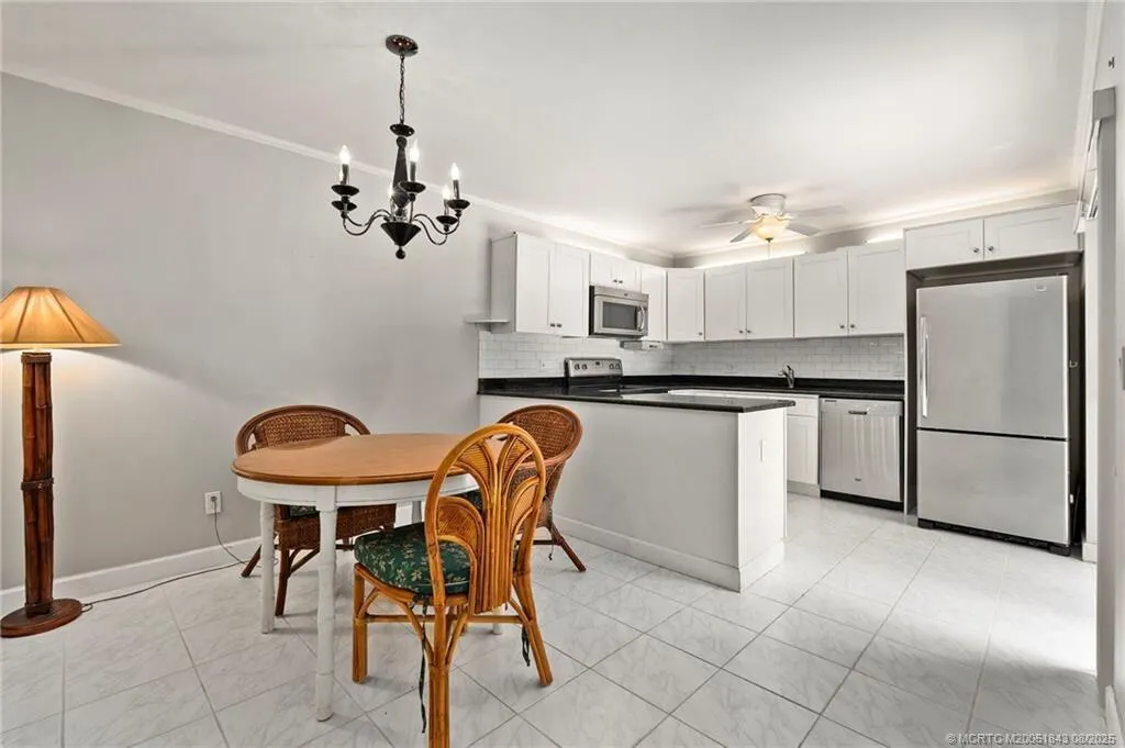 6143 SE Windsong Lane, #1025
