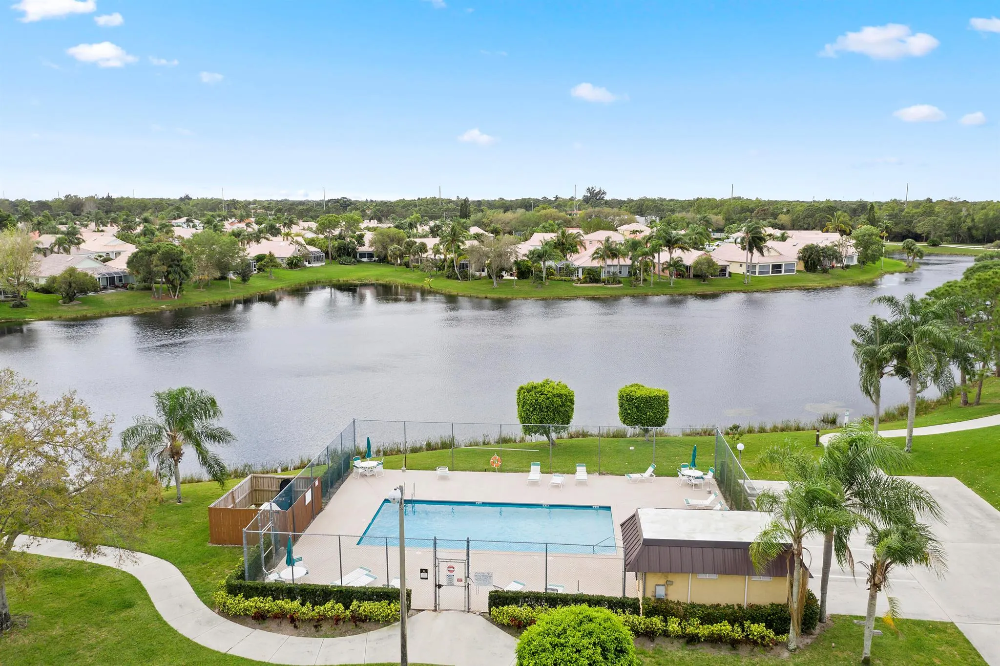 6143 SE Windsong Lane, #1025