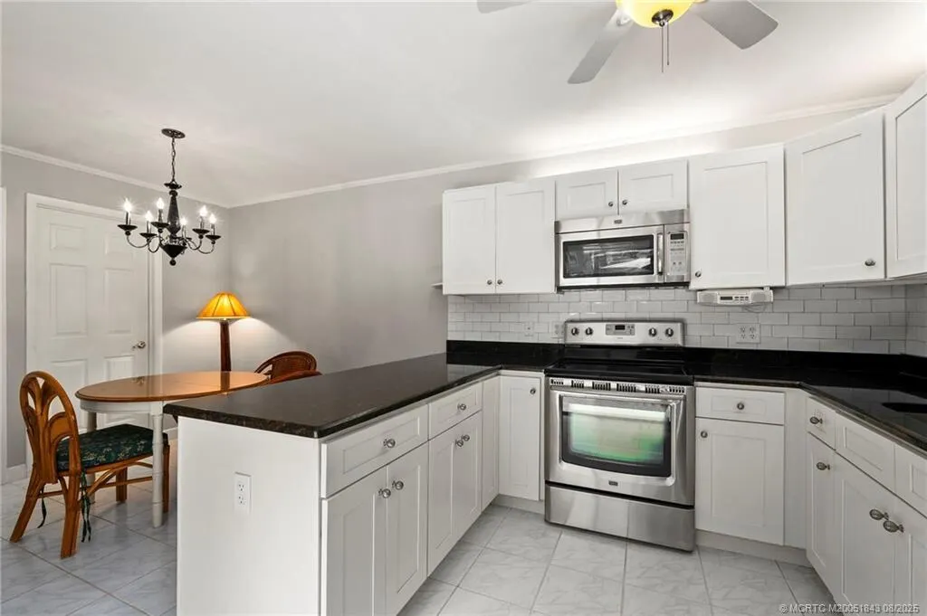 6143 SE Windsong Lane, #1025