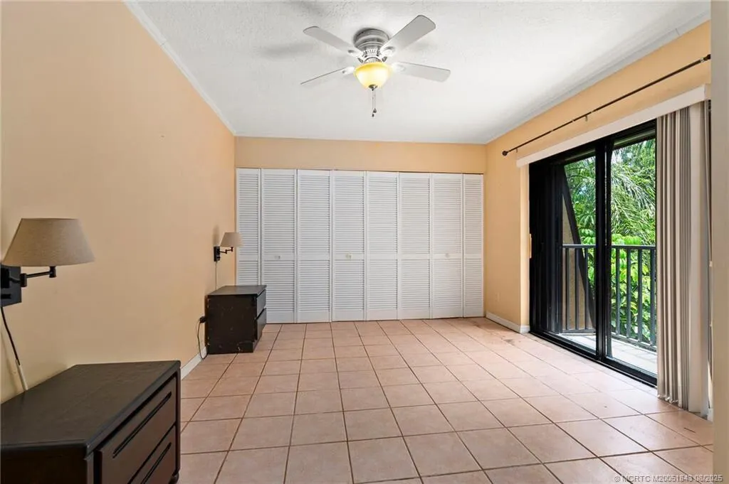 6143 SE Windsong Lane, #1025
