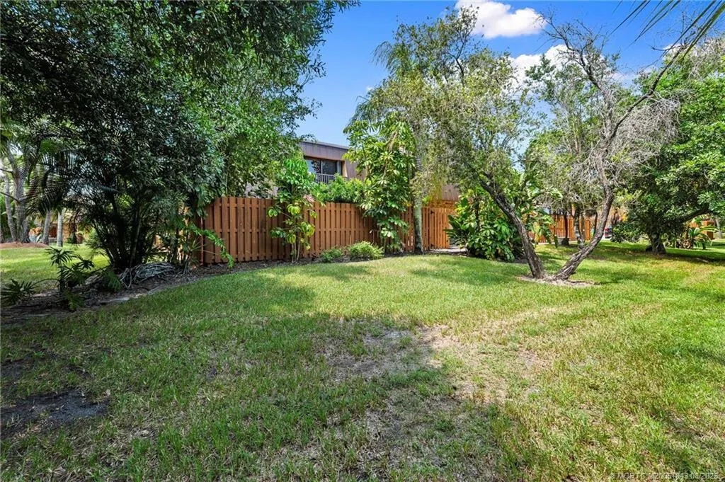 6143 SE Windsong Lane, #1025