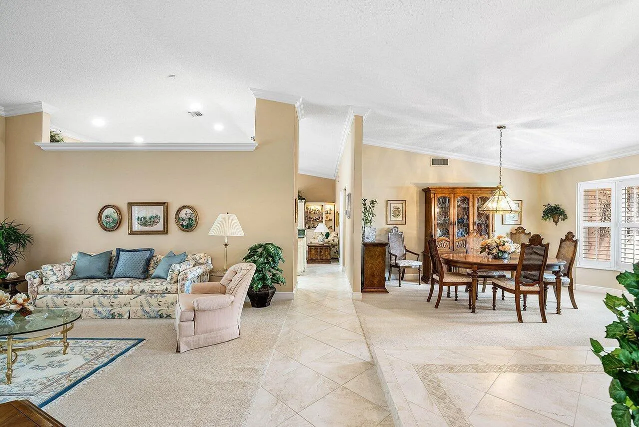 11834 Island Lakes Lane