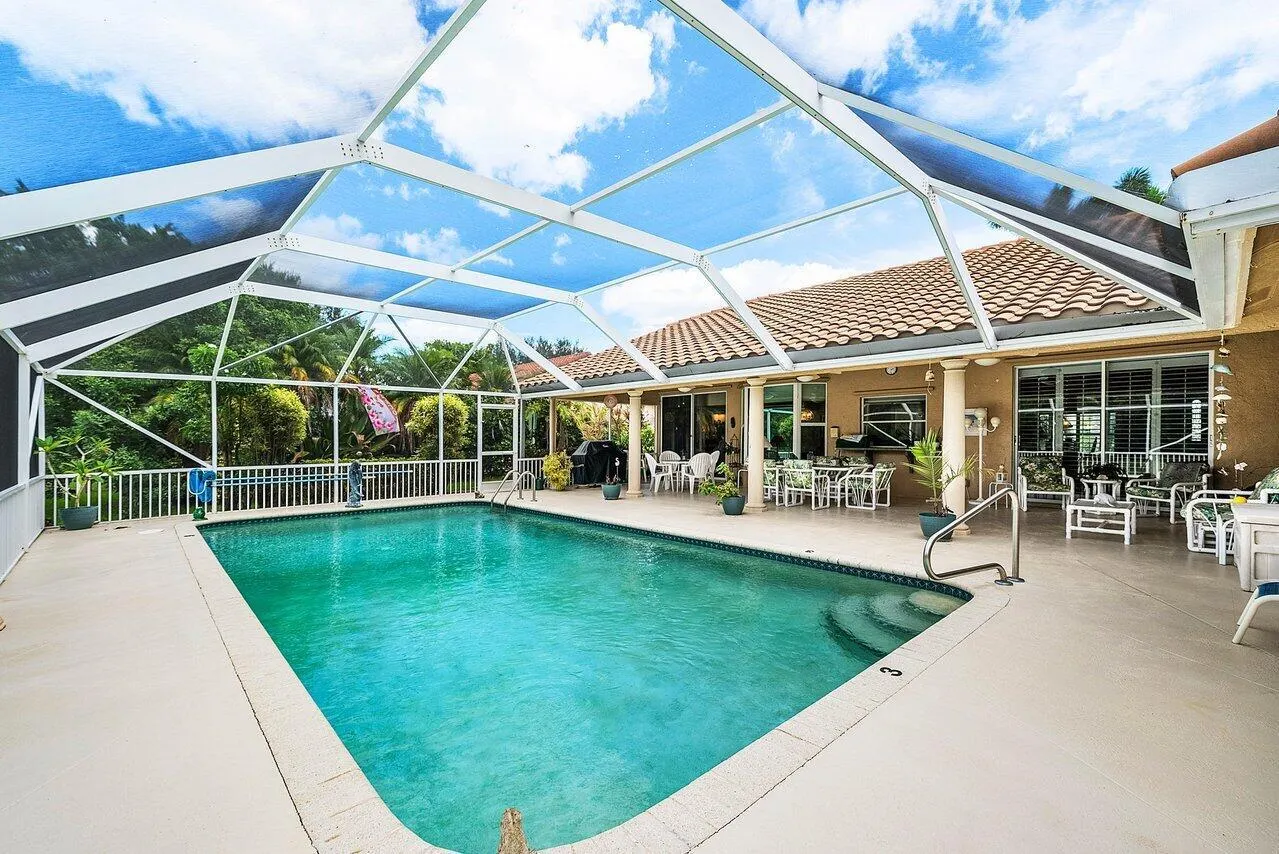 11834 Island Lakes Lane