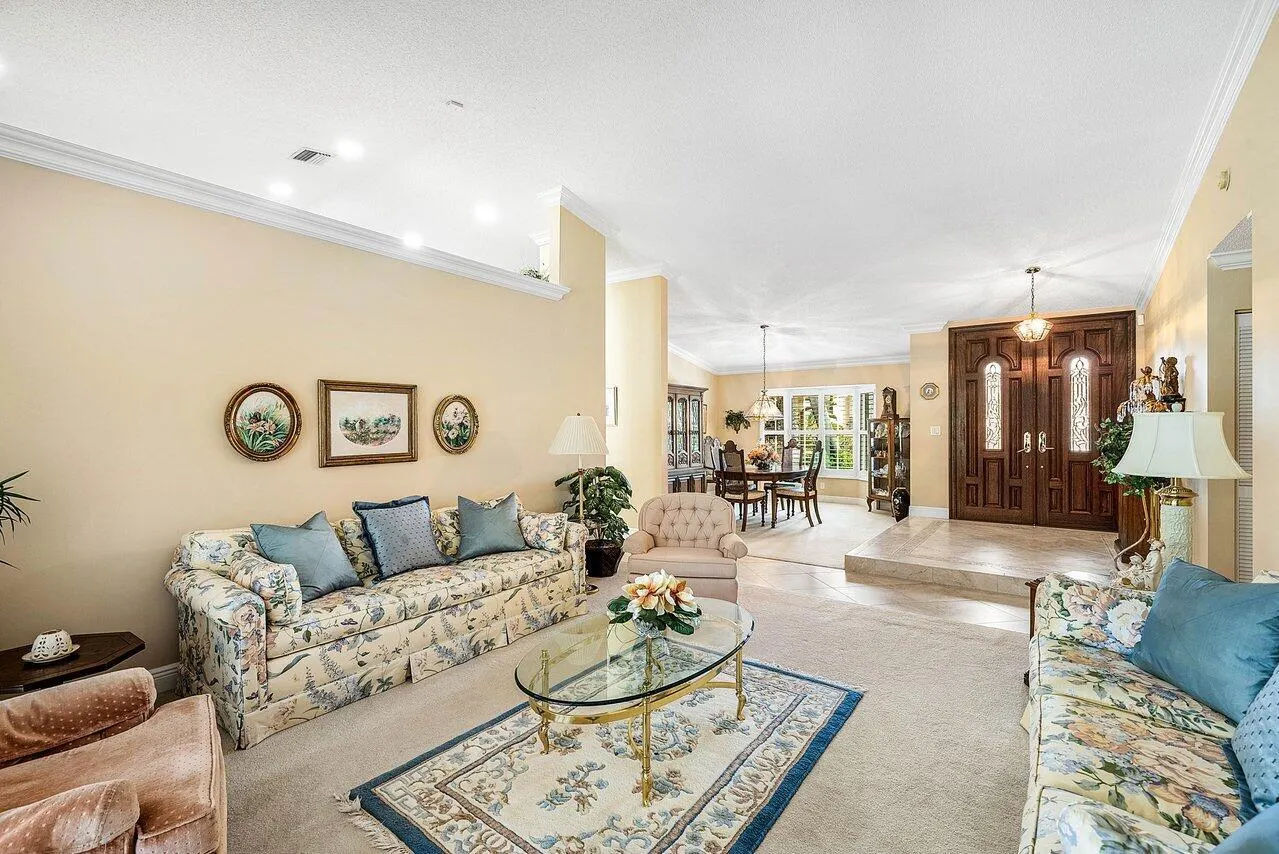 11834 Island Lakes Lane