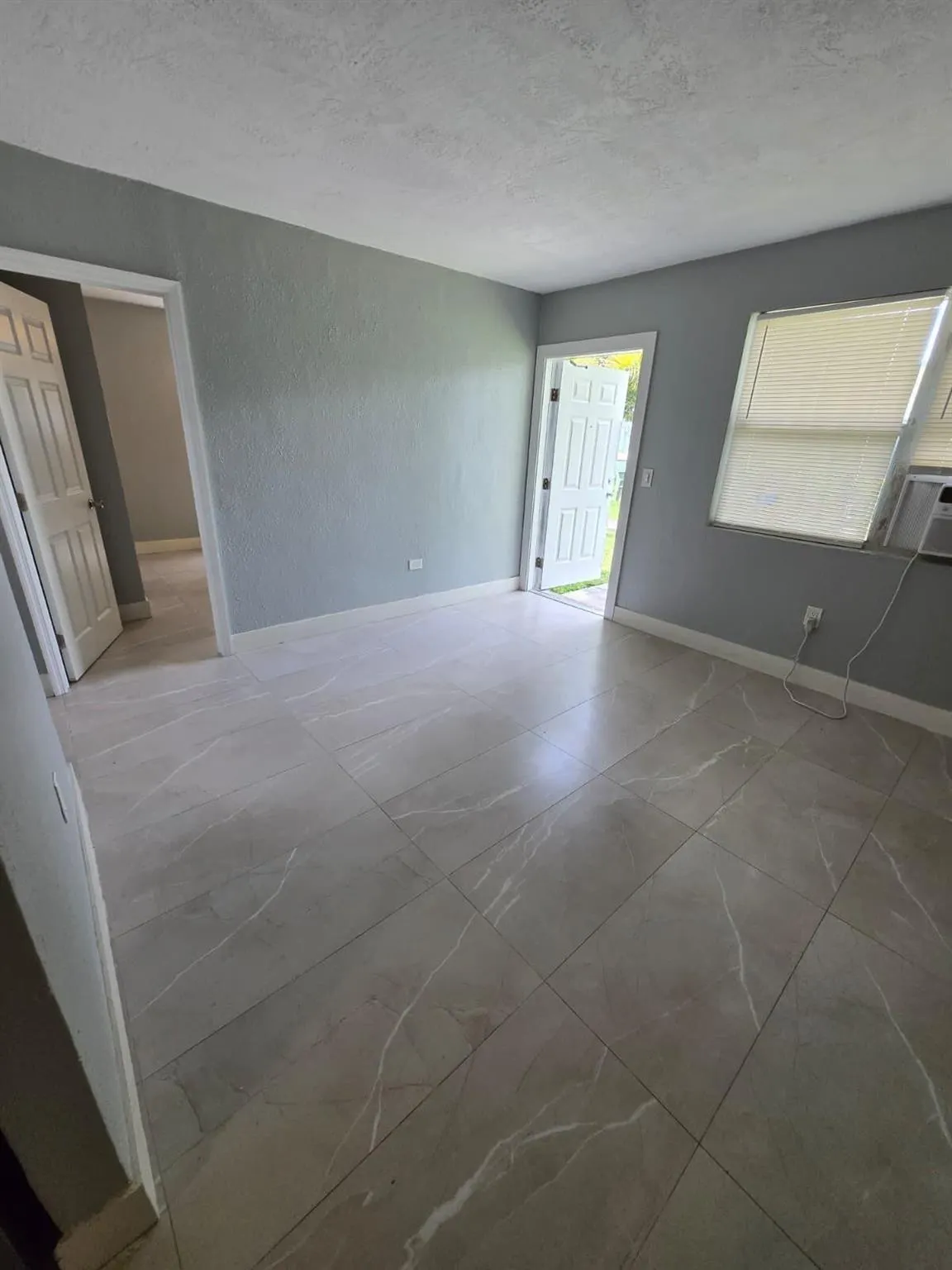 1015 SW 8th Street, #1
