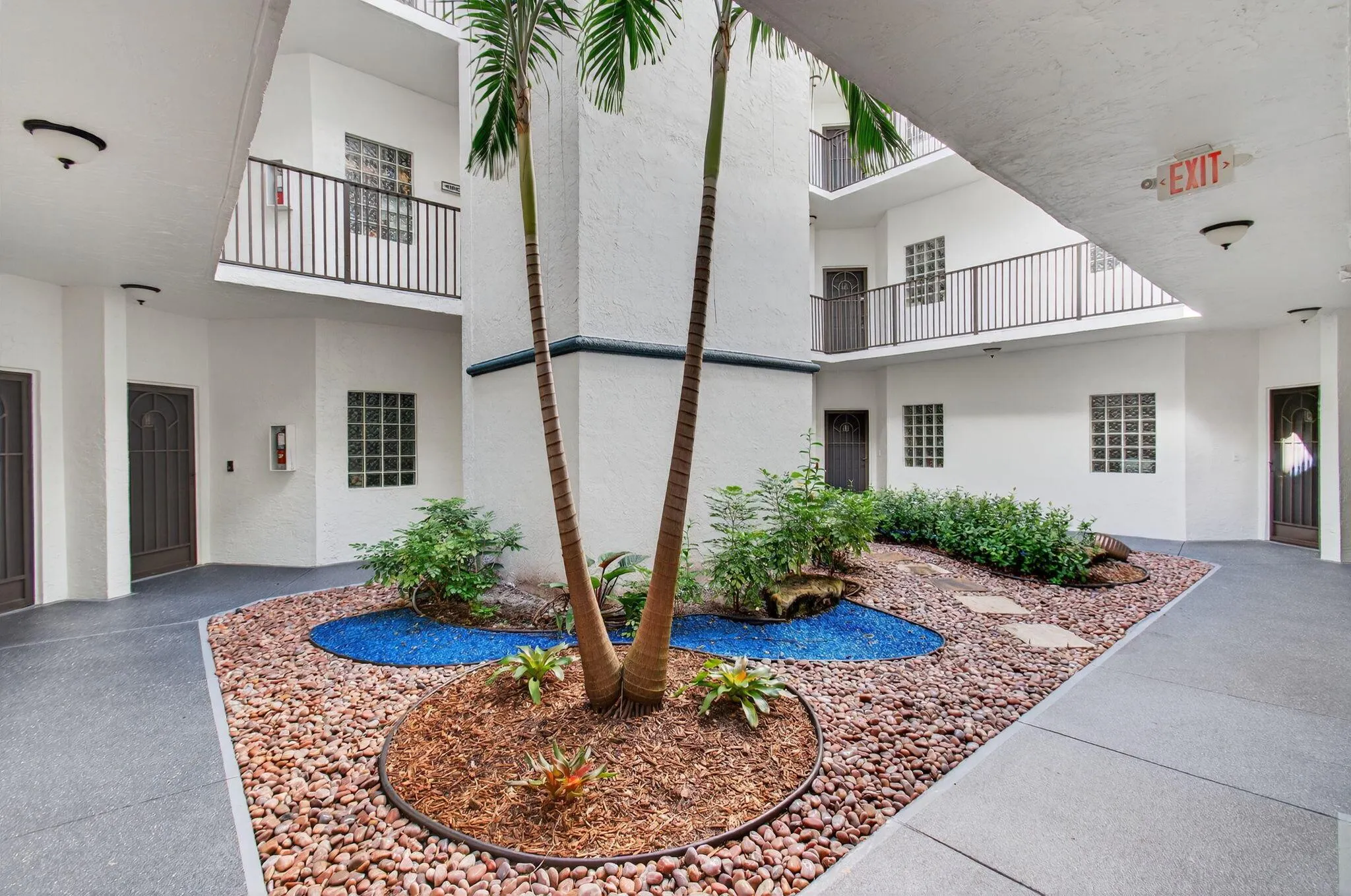 5153 Floria Drive, #L