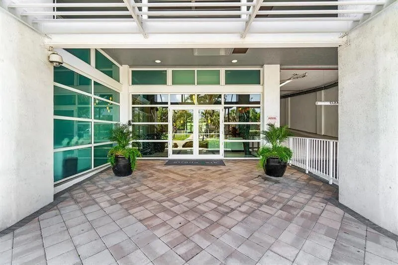 315 NE 3rd Avenue, #1105
