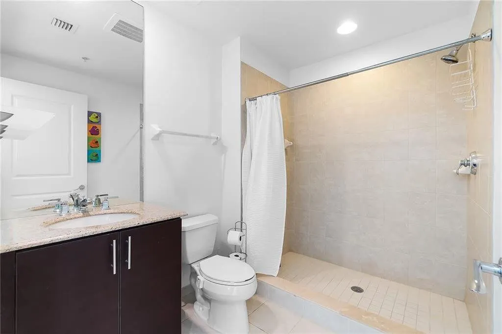 315 NE 3rd Avenue, #1105
