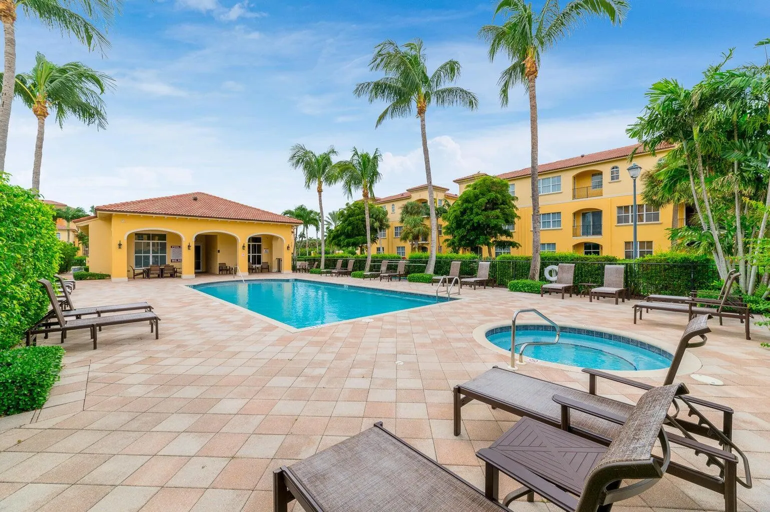 112 Ocean Bay Drive W