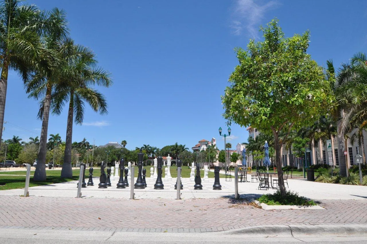 71 NW 4th Avenue