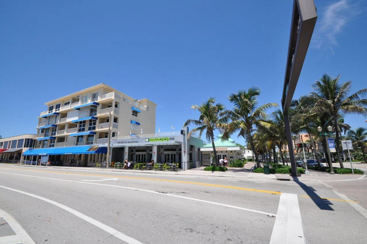 71 NW 4th Avenue