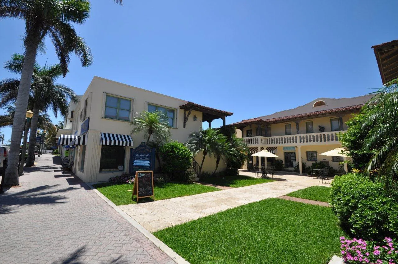 71 NW 4th Avenue