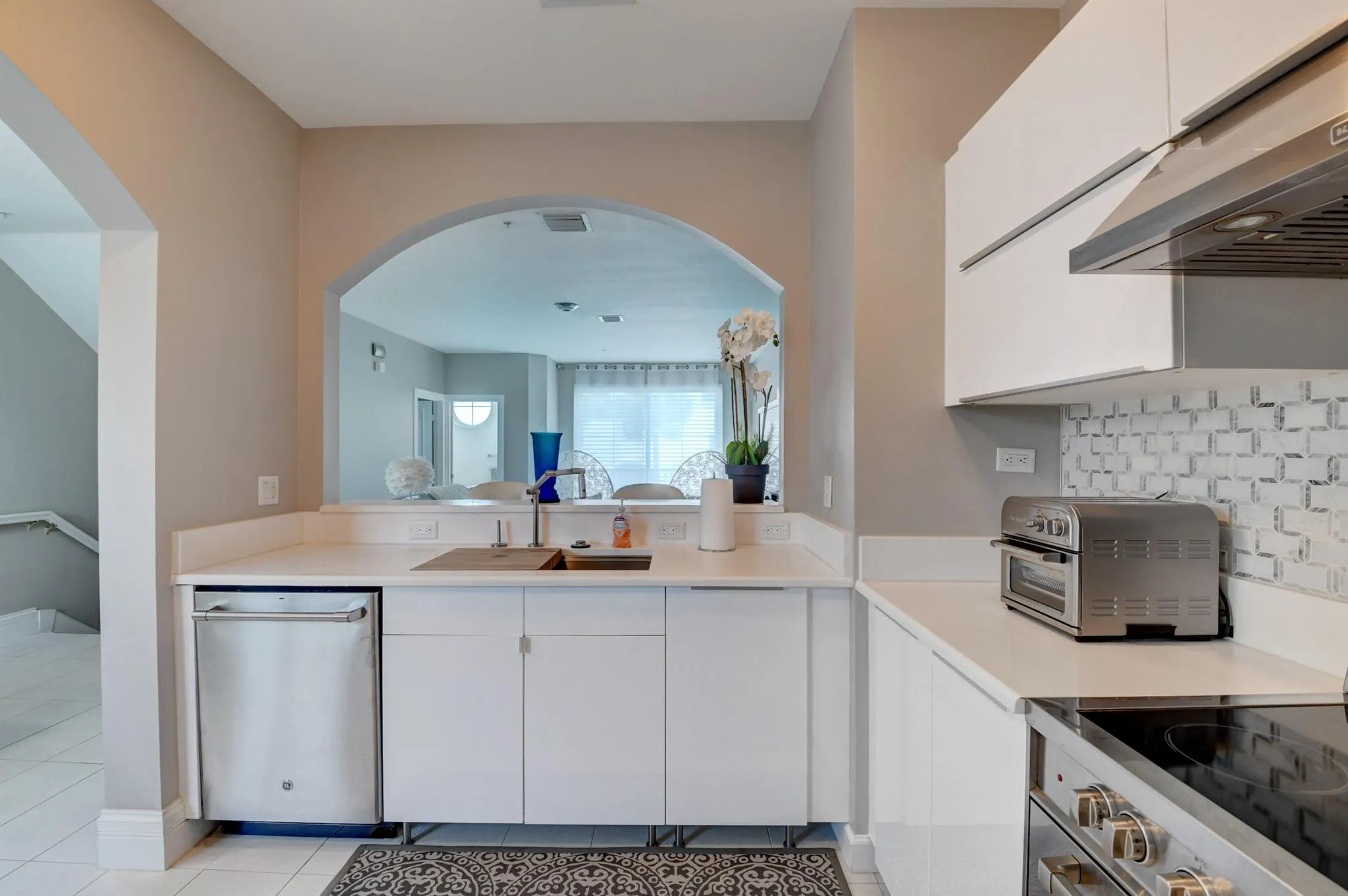 71 NW 4th Avenue