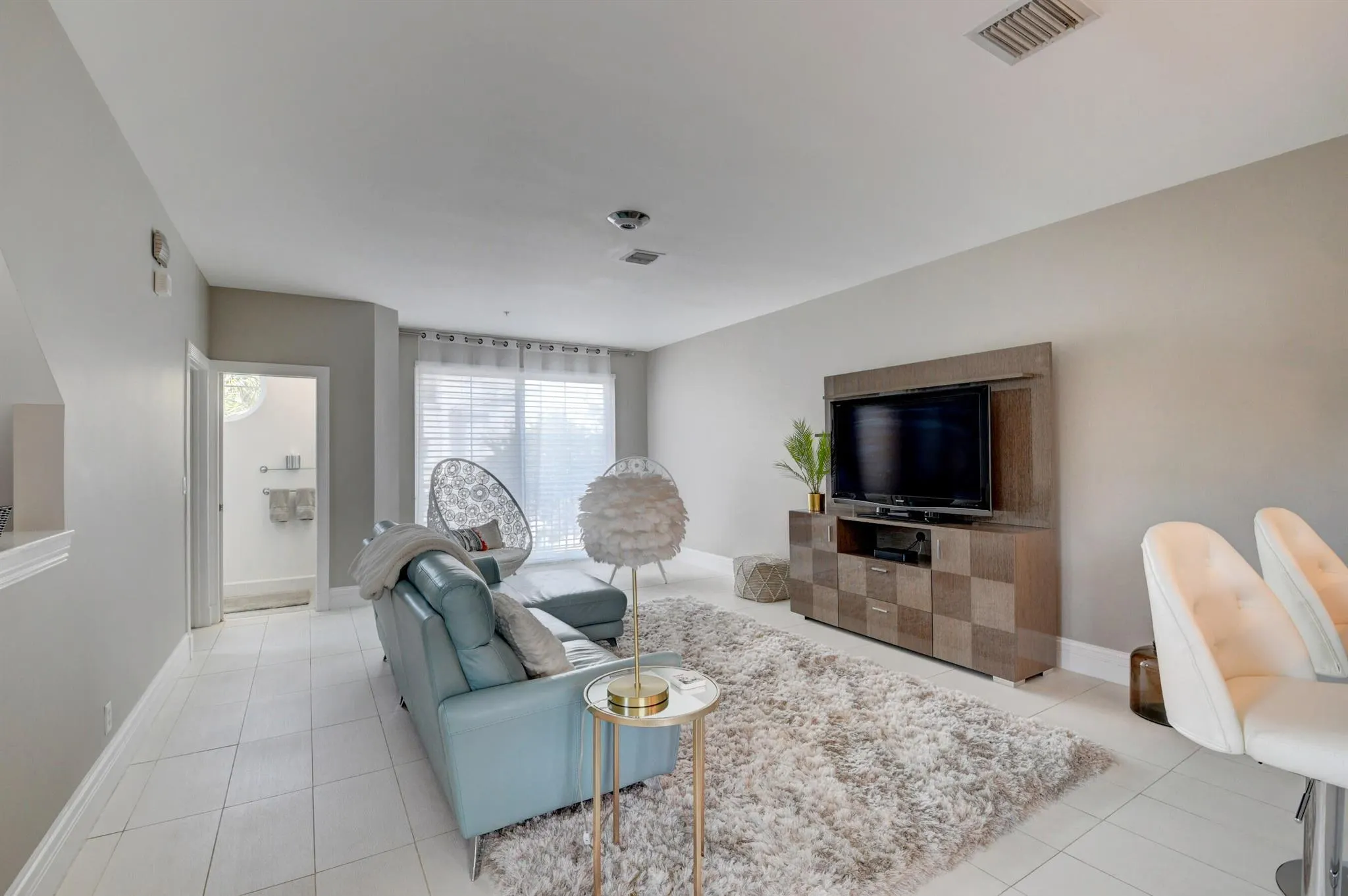 71 NW 4th Avenue