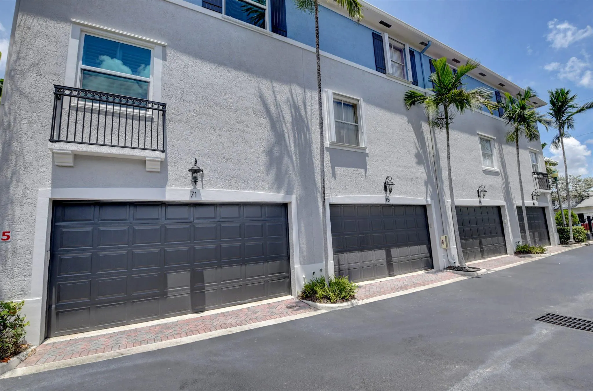 71 NW 4th Avenue