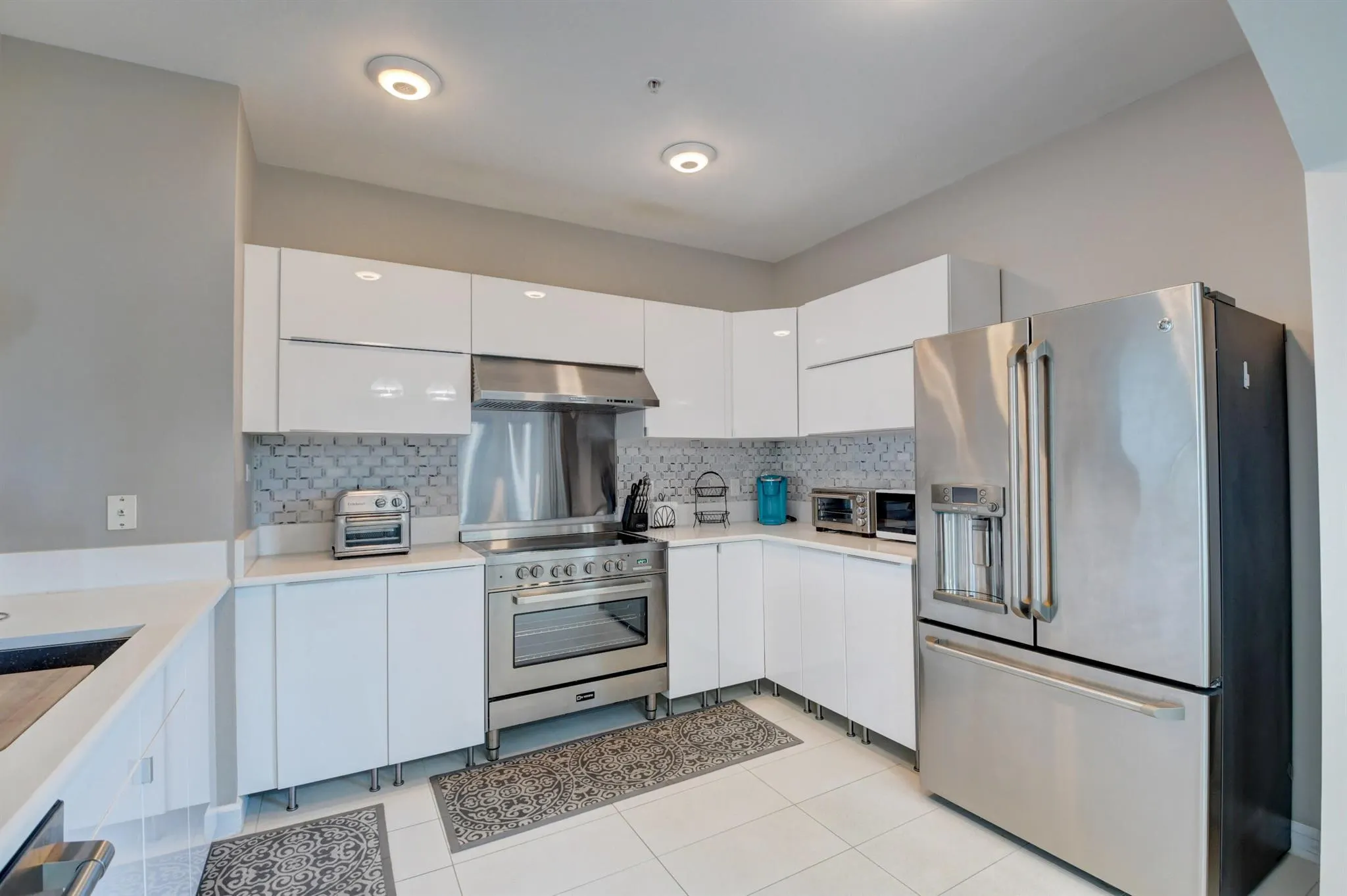 71 NW 4th Avenue