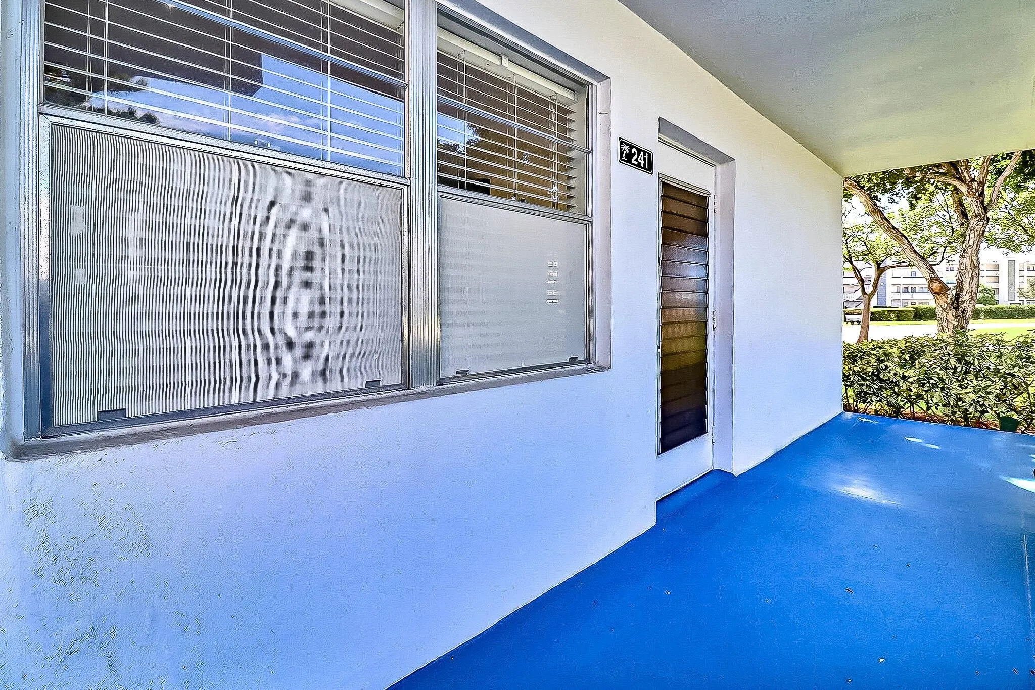 241 Markham L