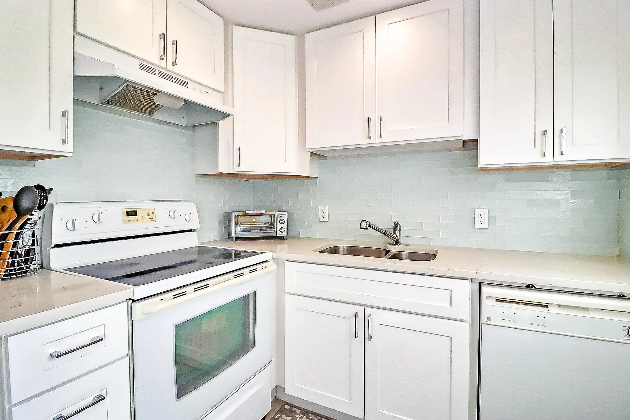 241 Markham L