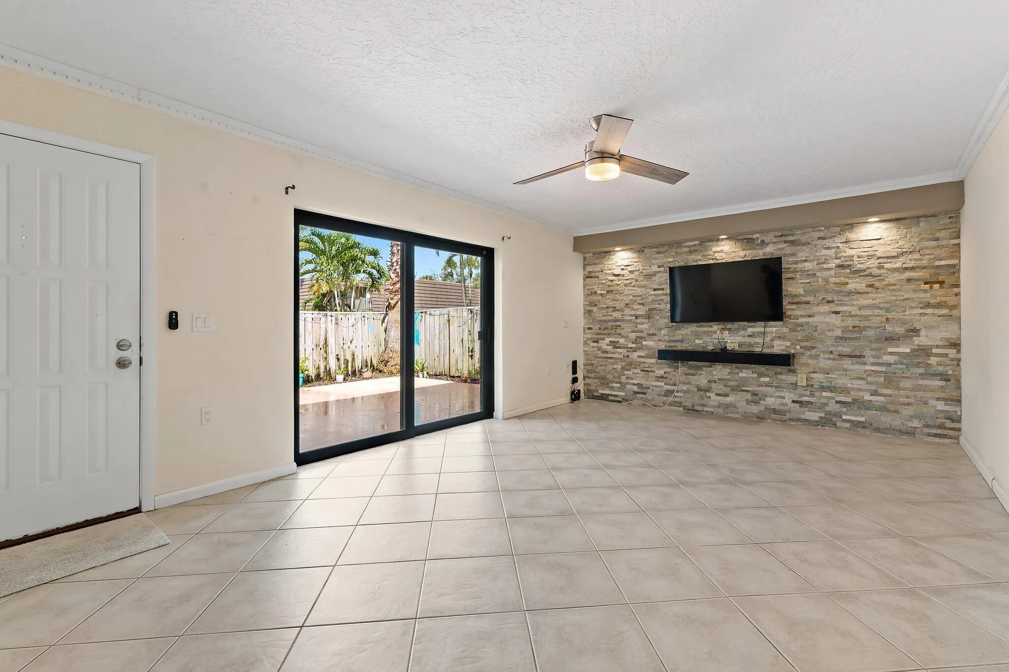 1514 15th Court