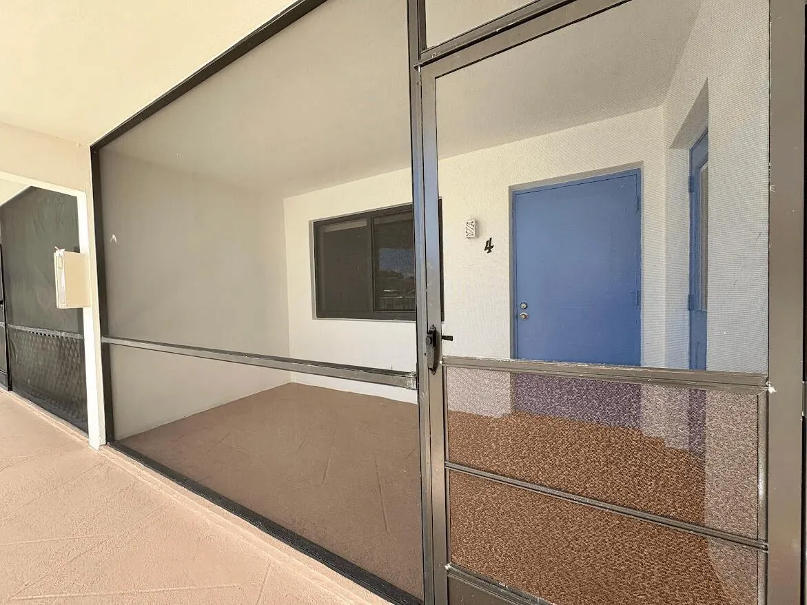 305 SE 9th Avenue, #4