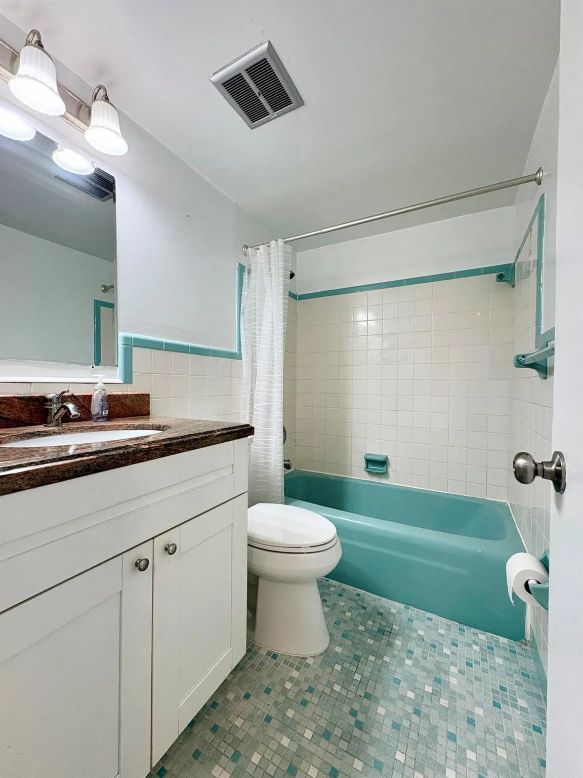 305 SE 9th Avenue, #4