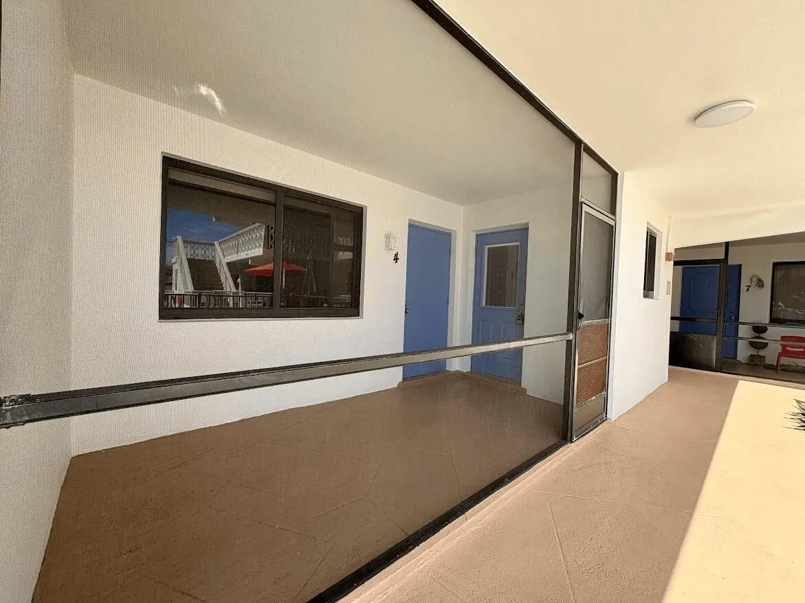 305 SE 9th Avenue, #4