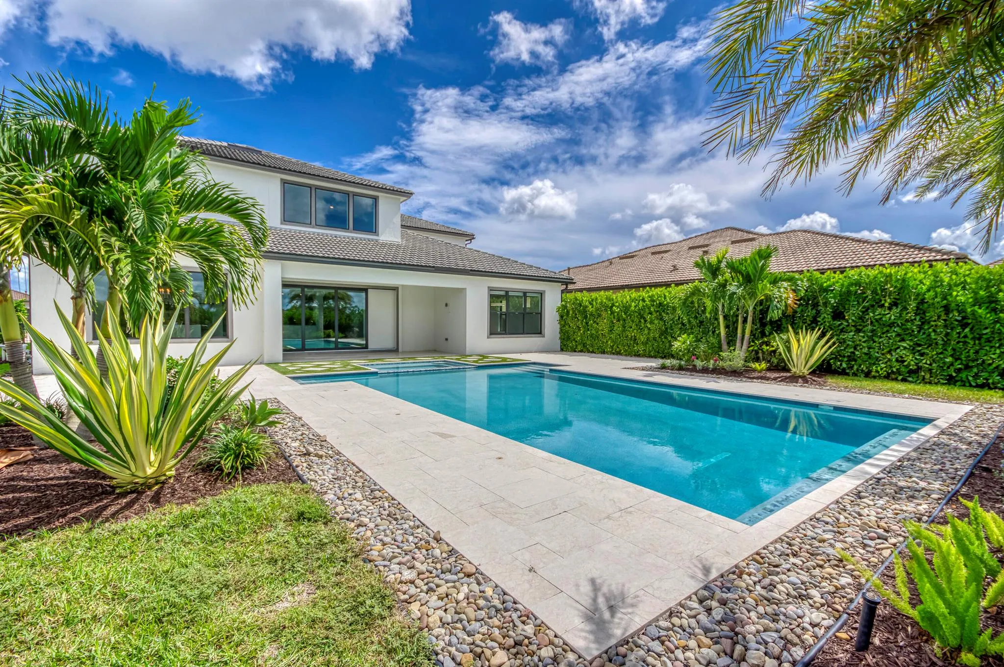 102 Cerulean Key Way