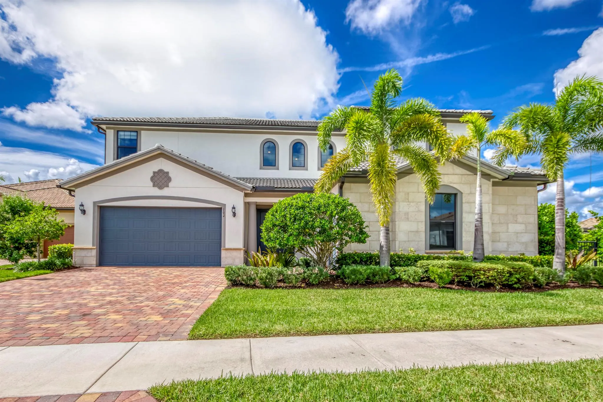 102 Cerulean Key Way