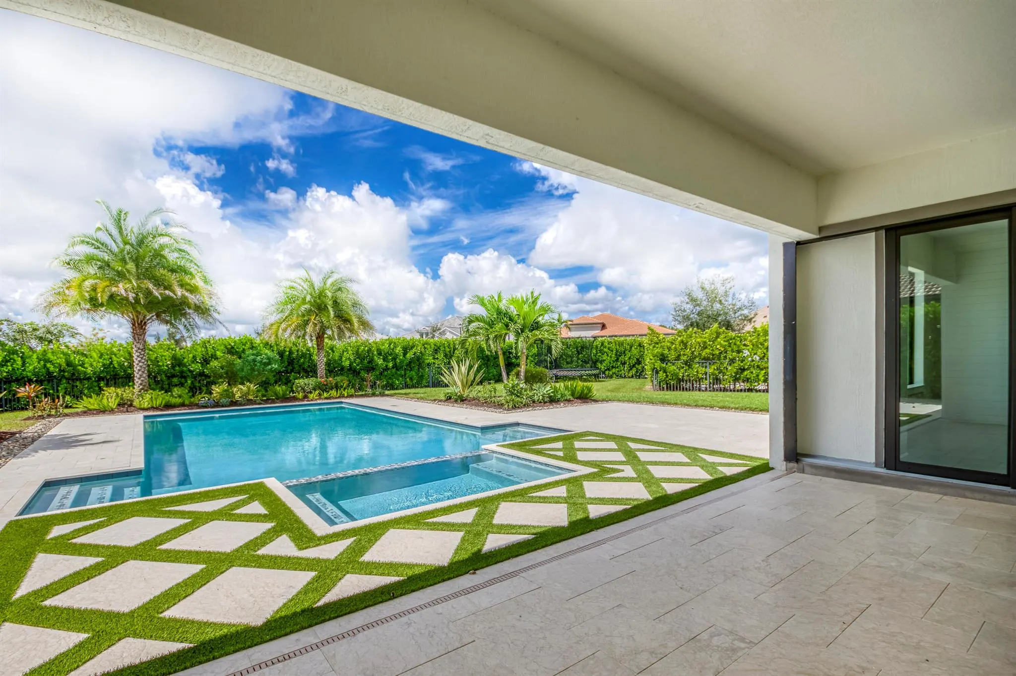 102 Cerulean Key Way