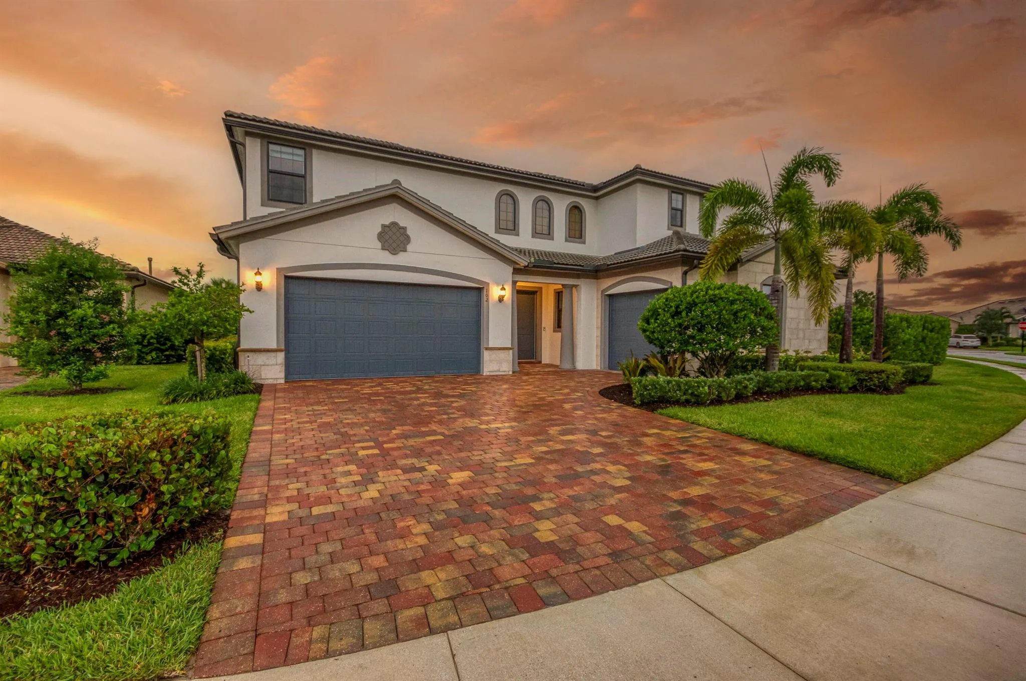102 Cerulean Key Way
