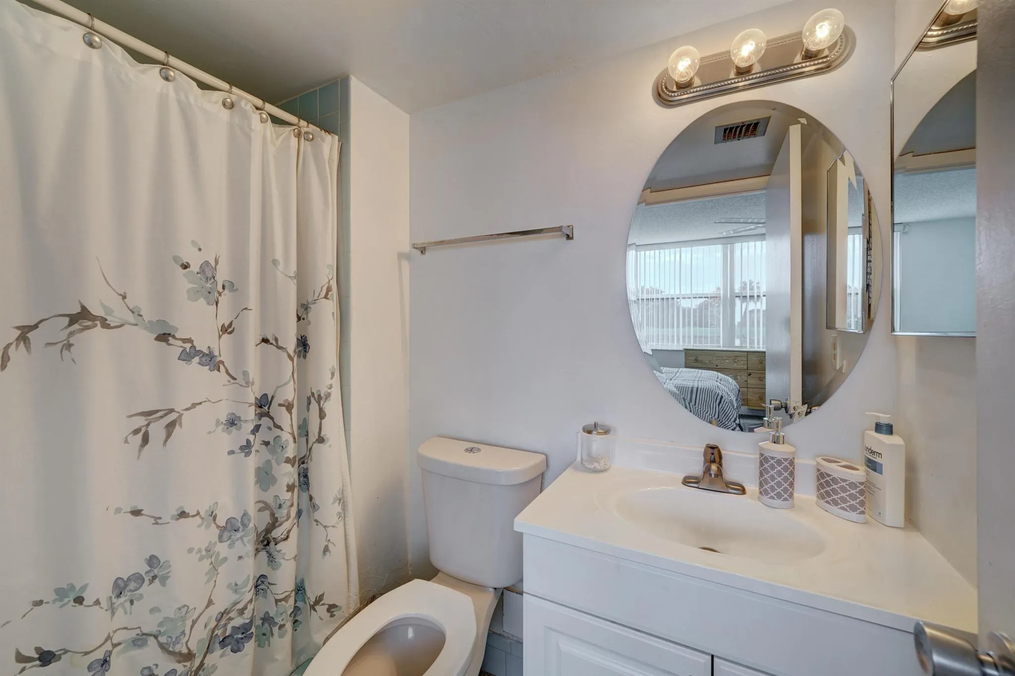 7620 NW 18th Street, #102