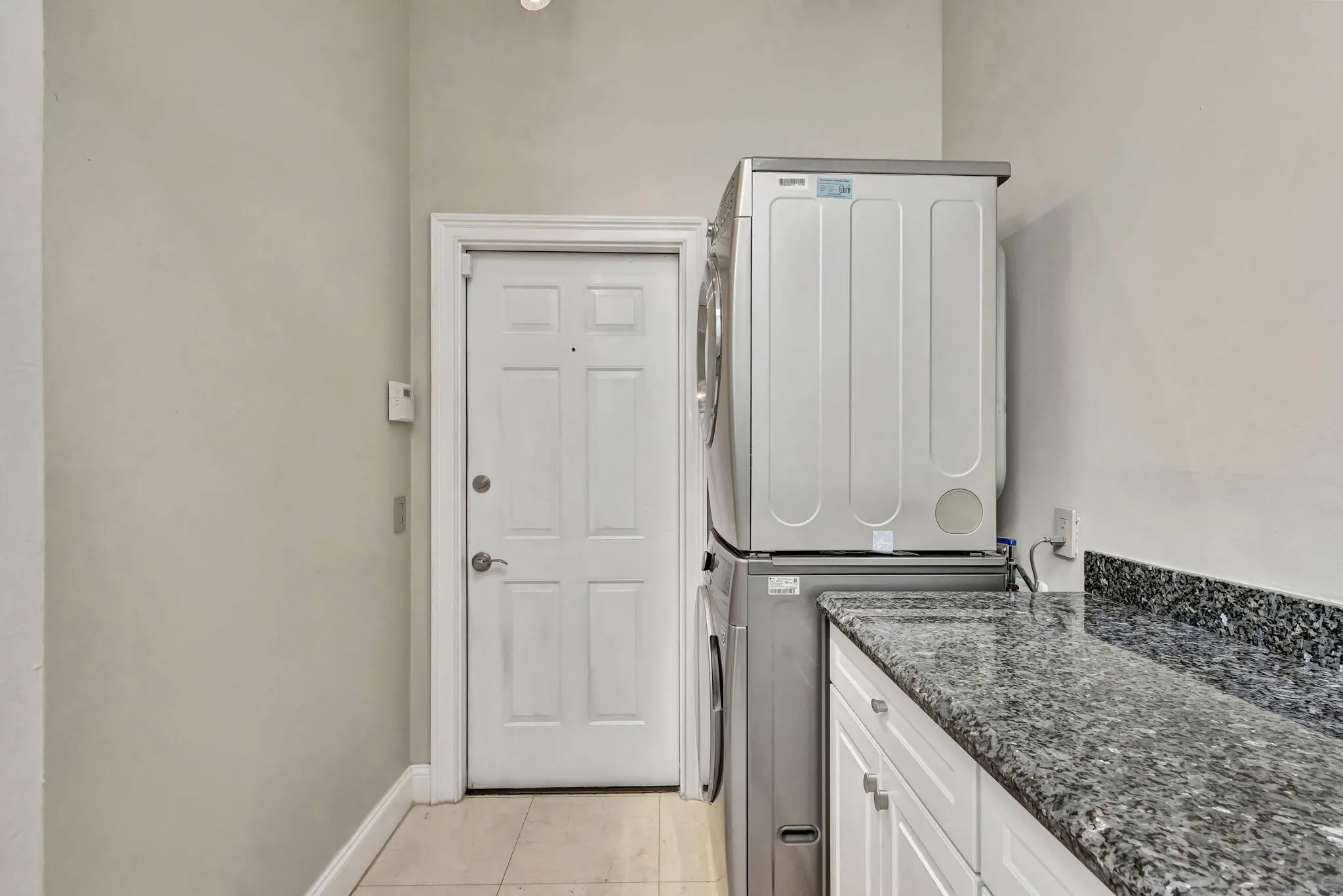 229 E Tall Oaks Circle