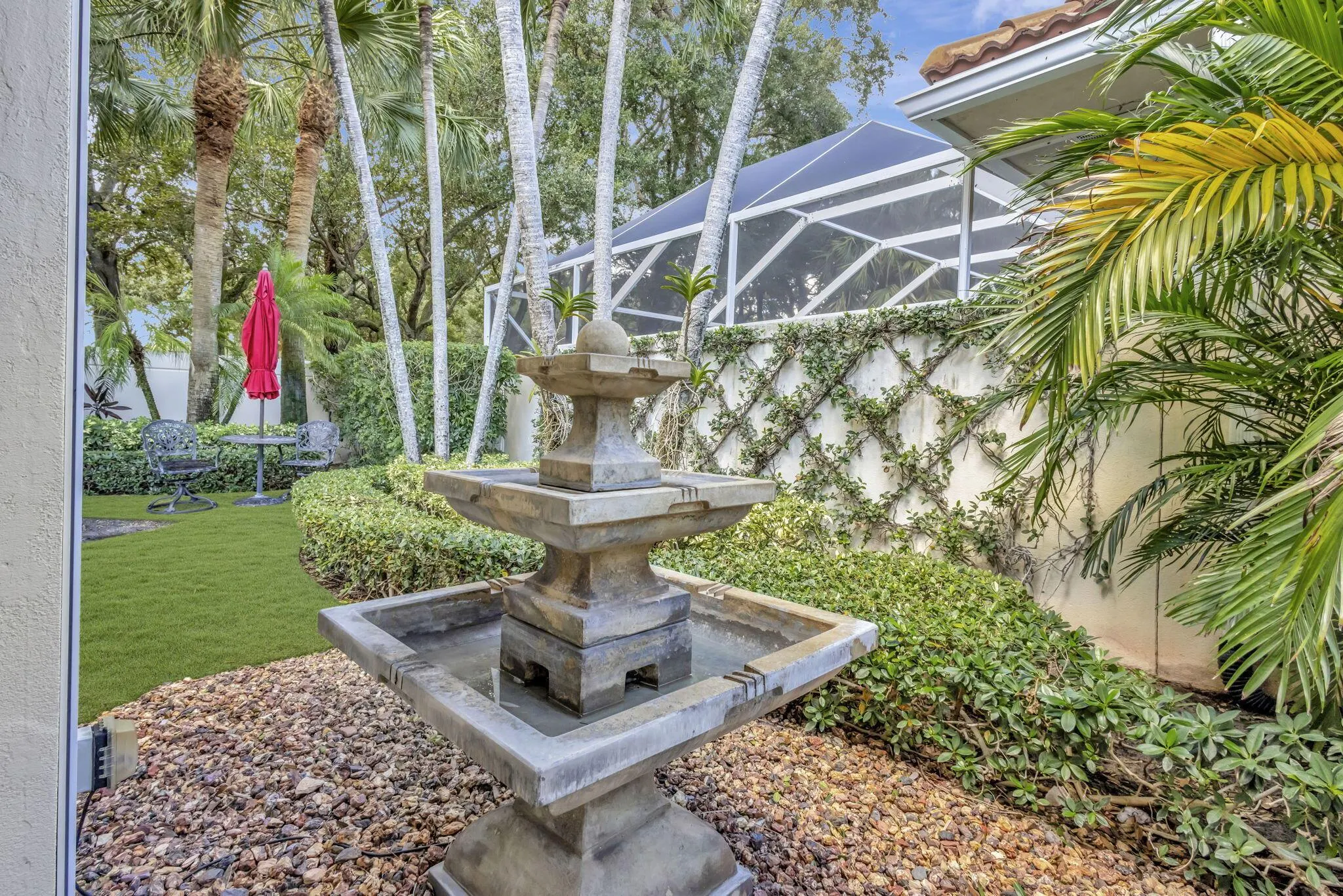 229 E Tall Oaks Circle