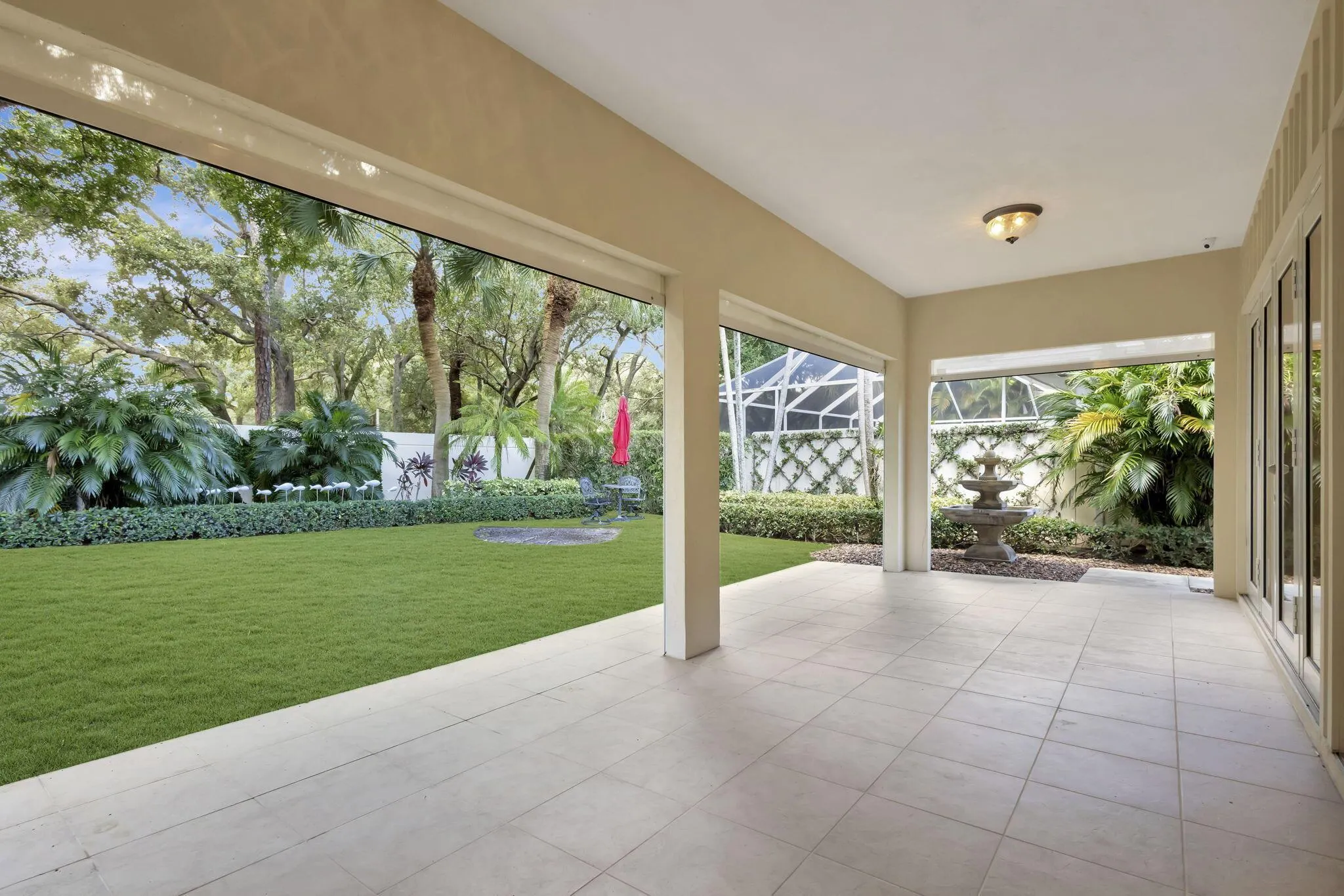 229 E Tall Oaks Circle