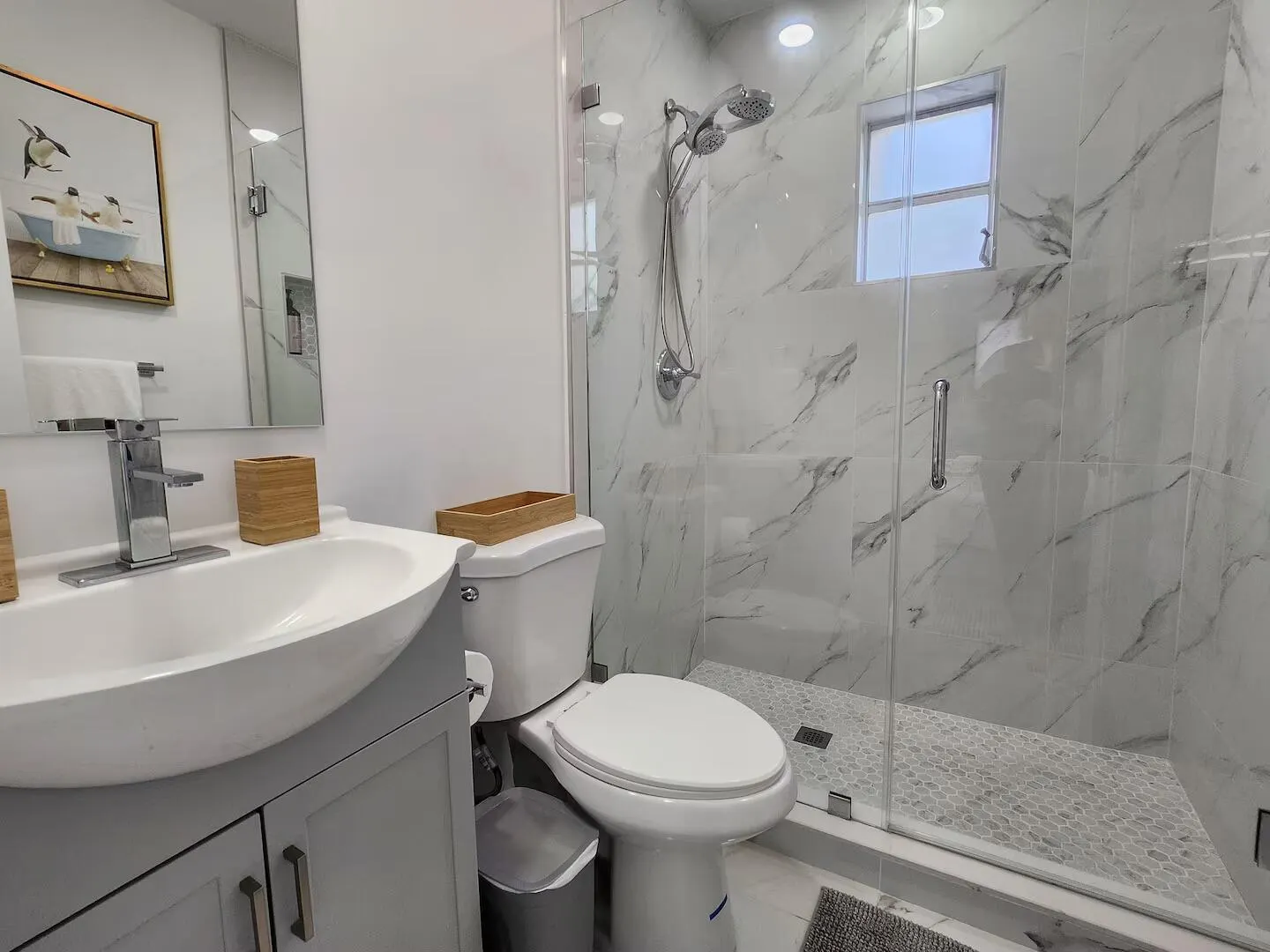 1237 NE 14th Avenue NE, #1-3
