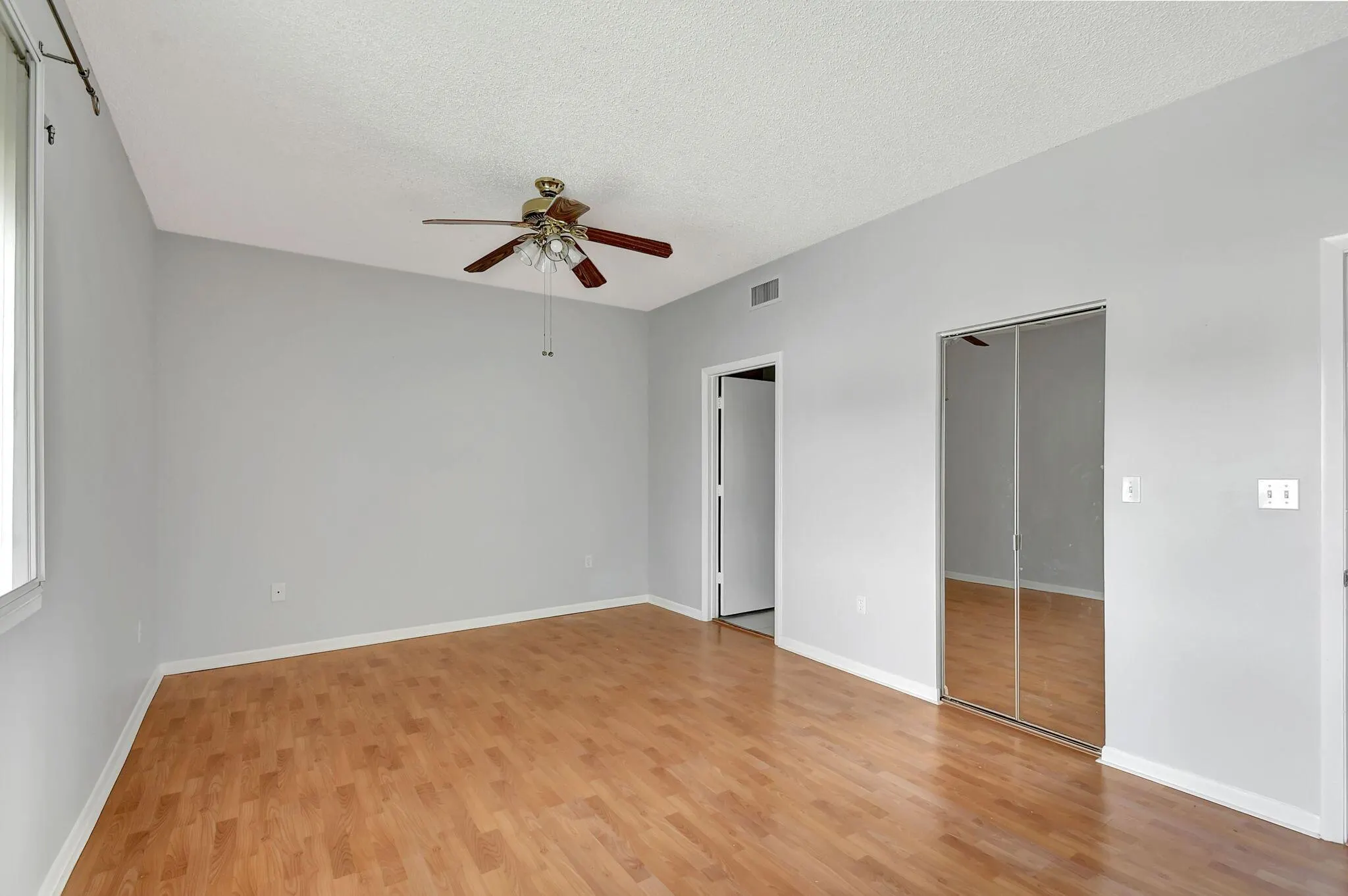 107 Half Moon Circle, #A3
