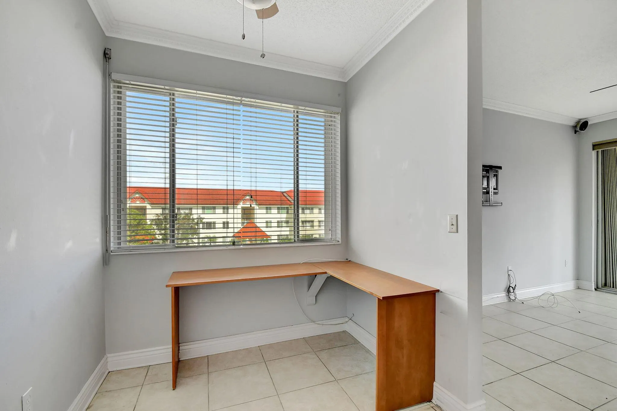 107 Half Moon Circle, #A3