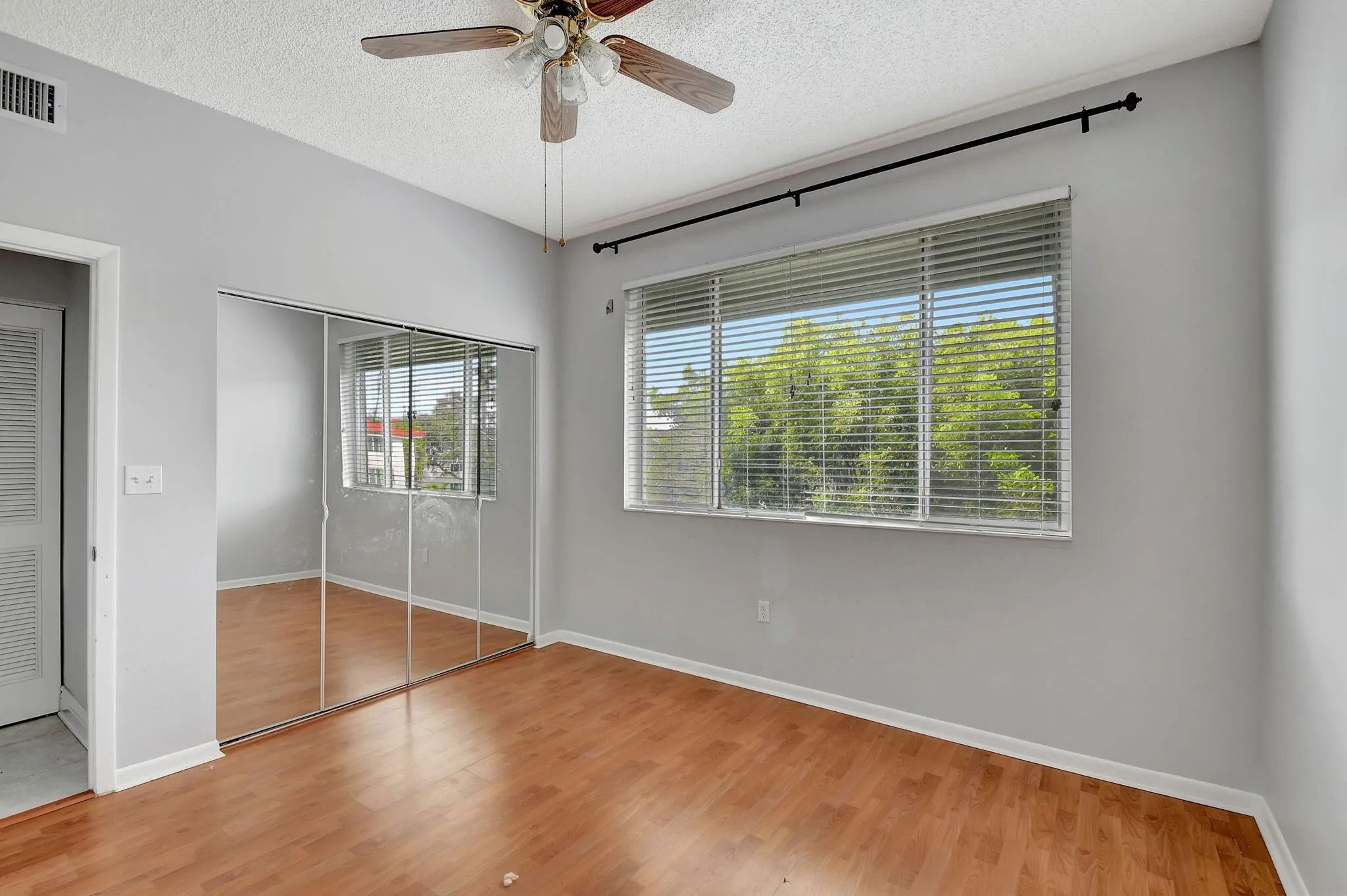 107 Half Moon Circle, #A3