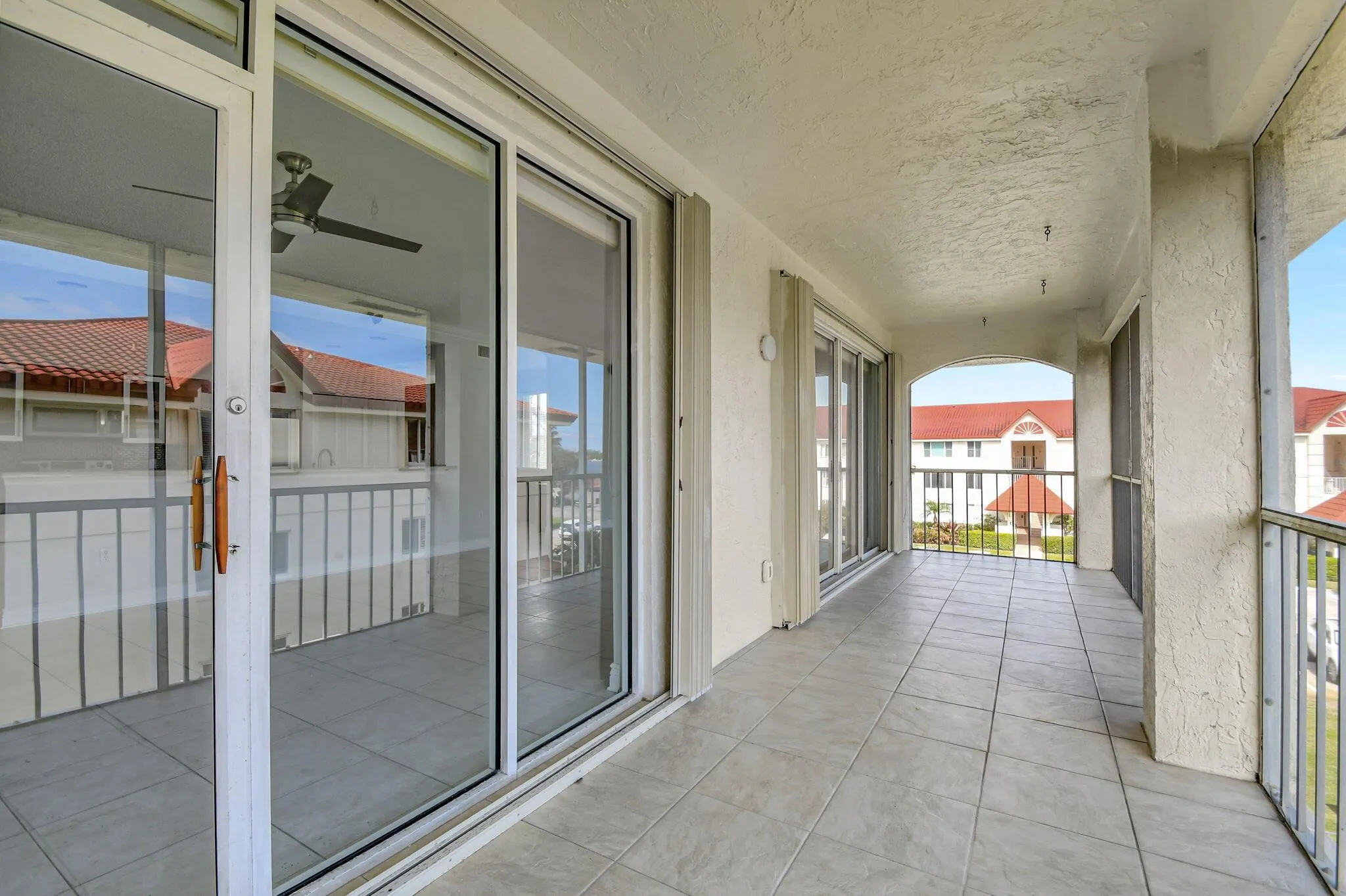 107 Half Moon Circle, #A3
