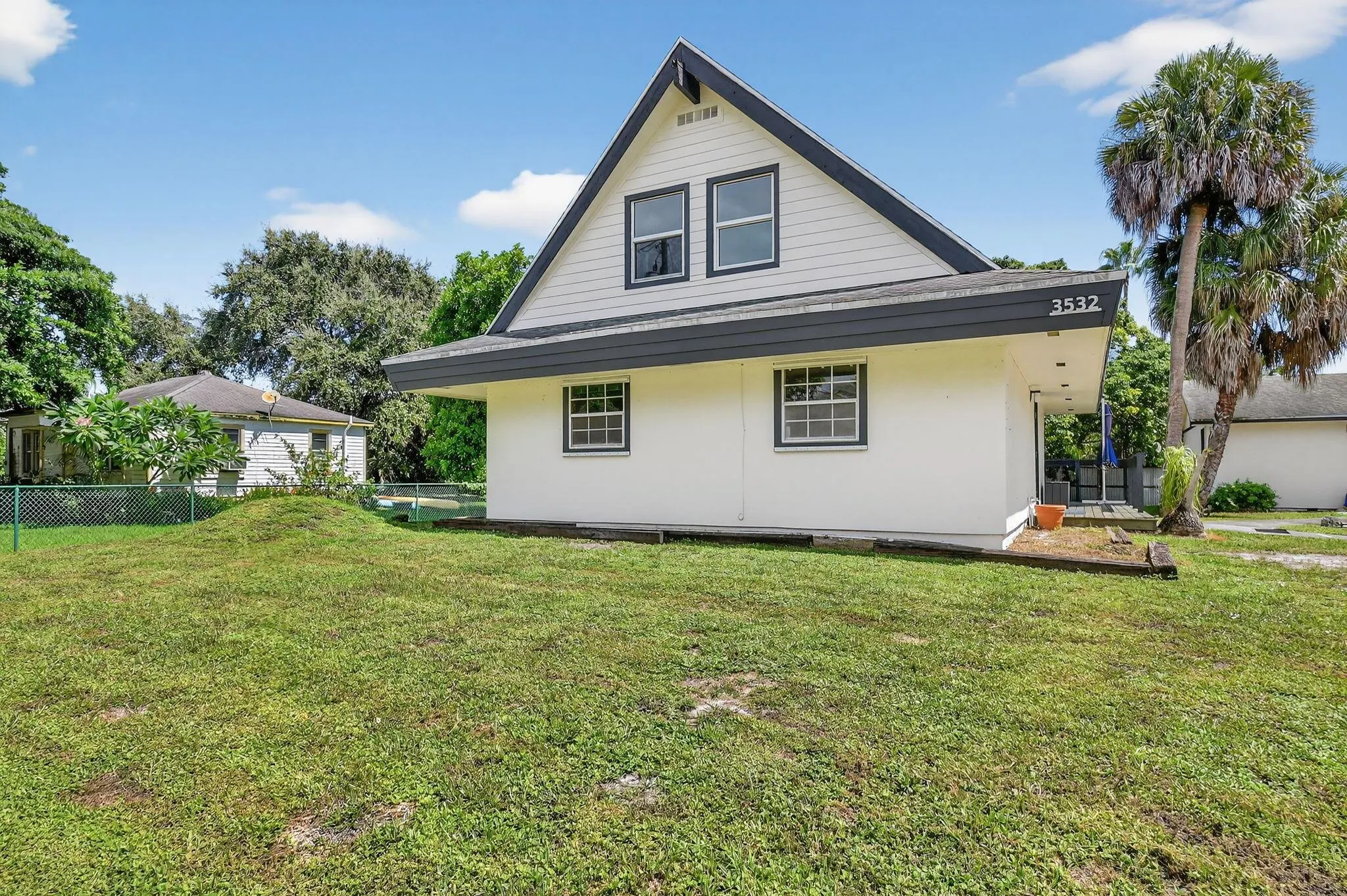 3532 Coconut Road