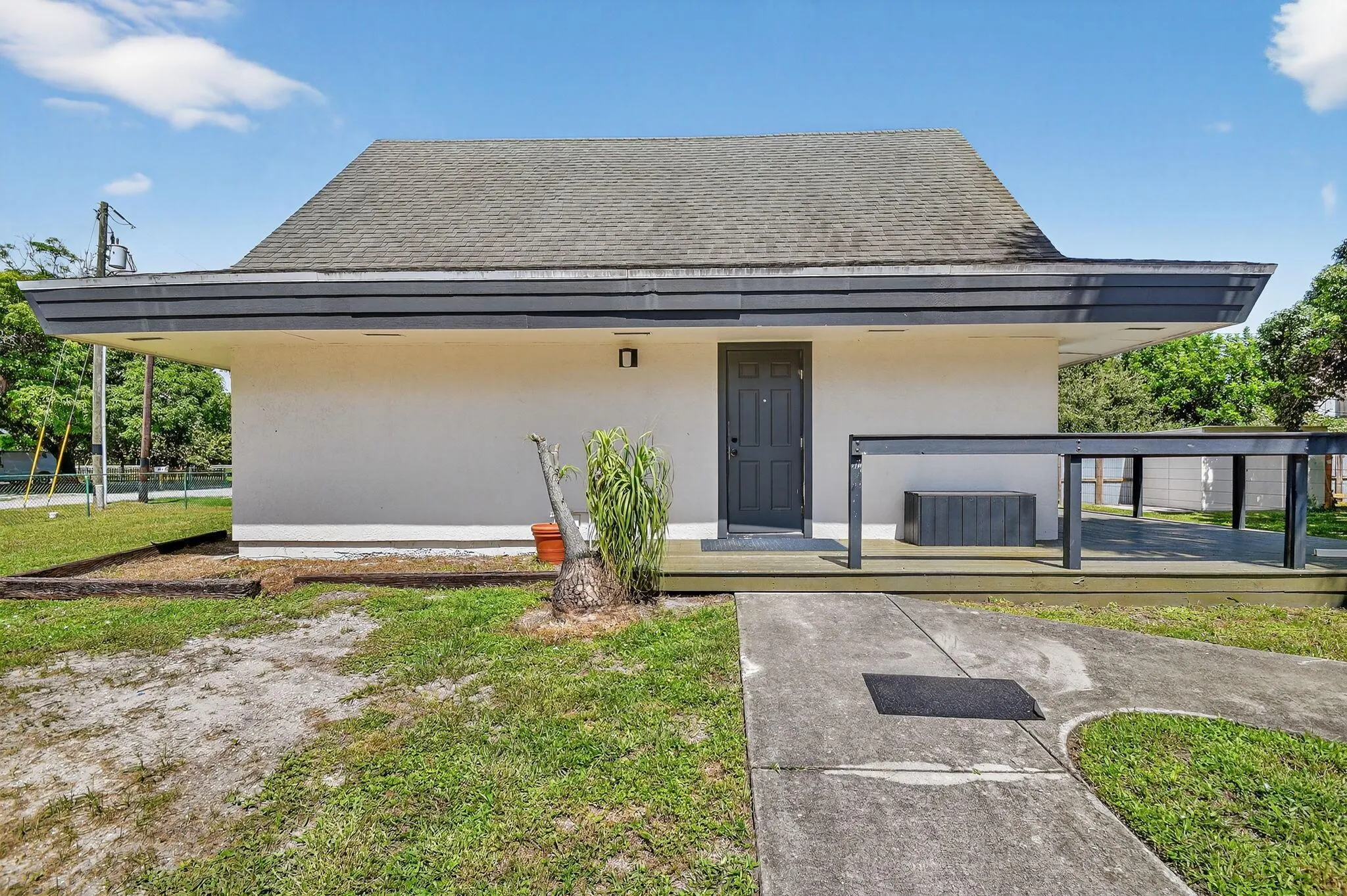 3532 Coconut Road