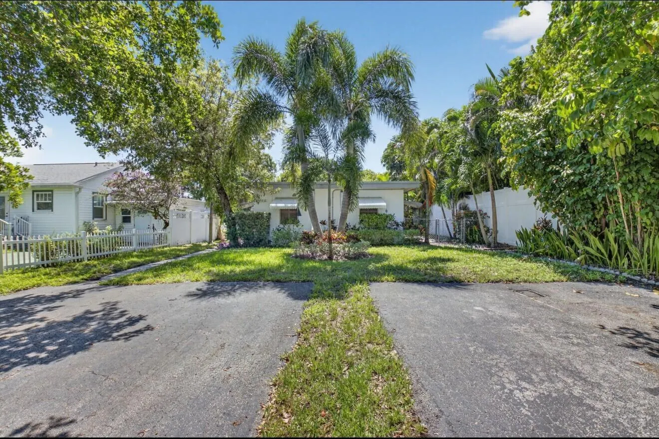 210 NE 12th Street