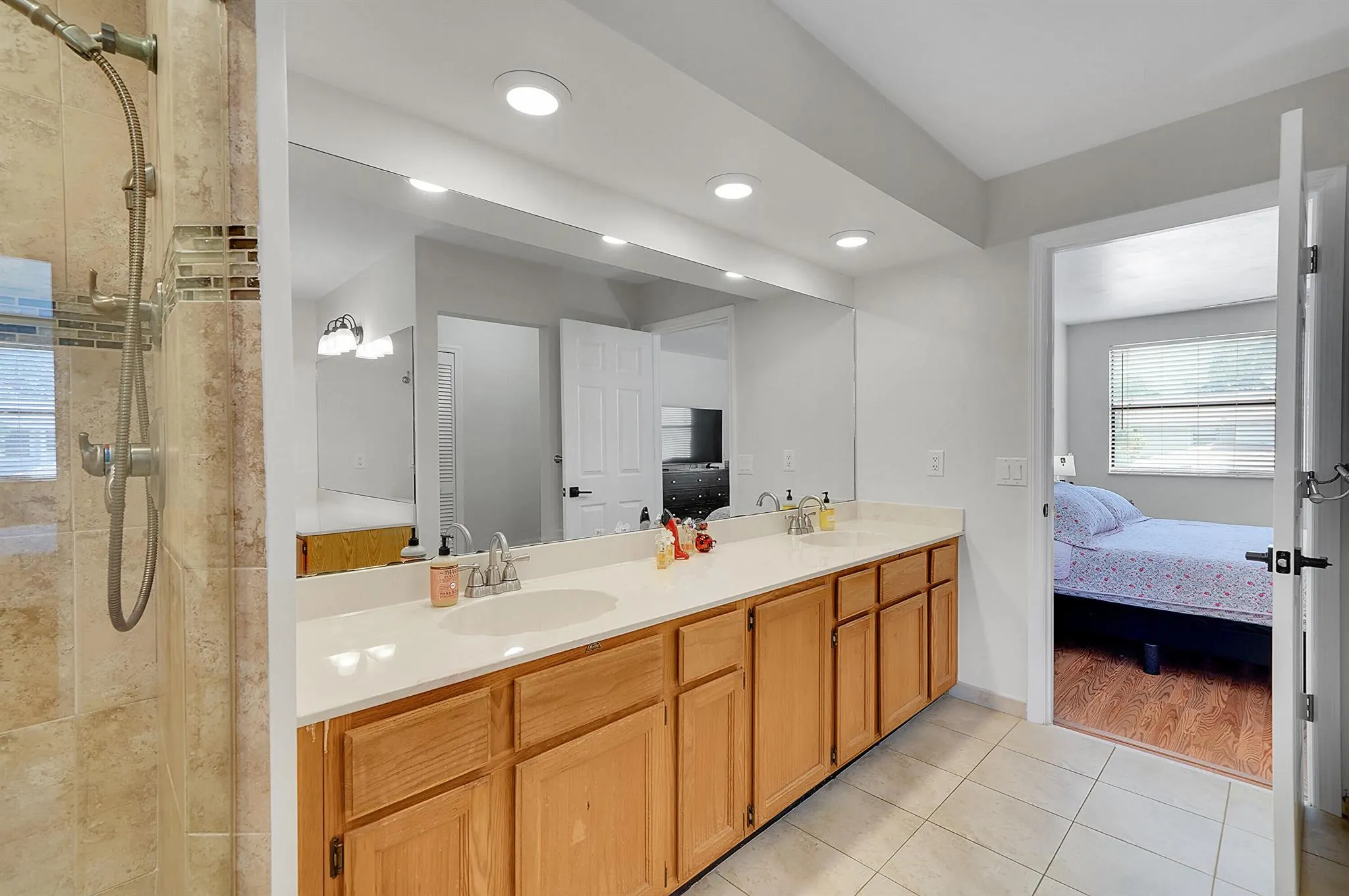 3335 Deer Creek Lake Shore Drive