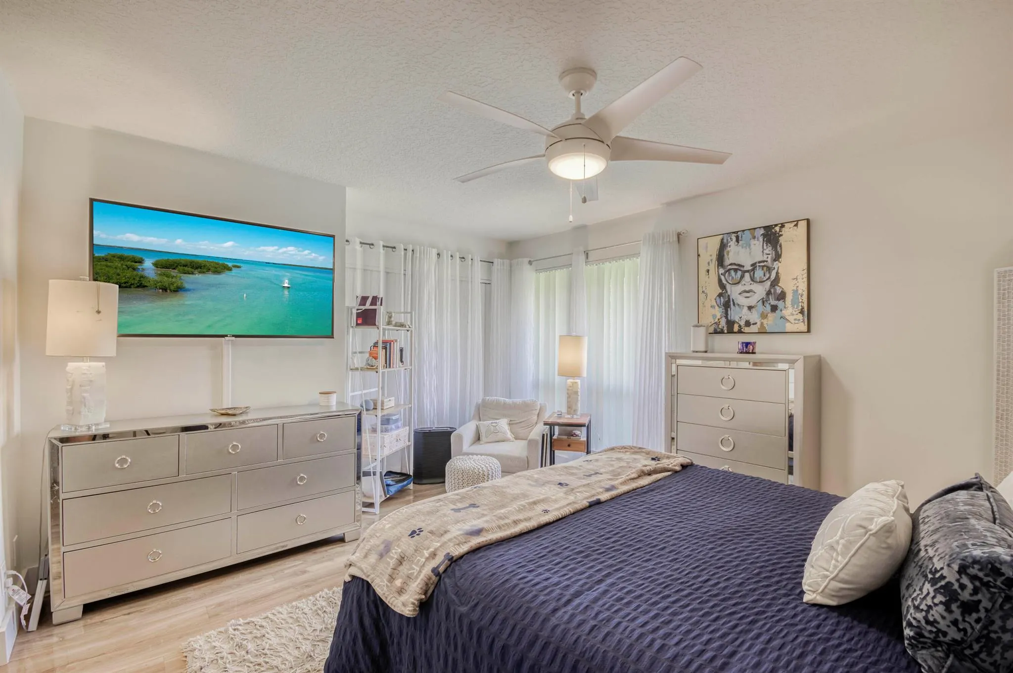 24 Lexington Lane W, #B