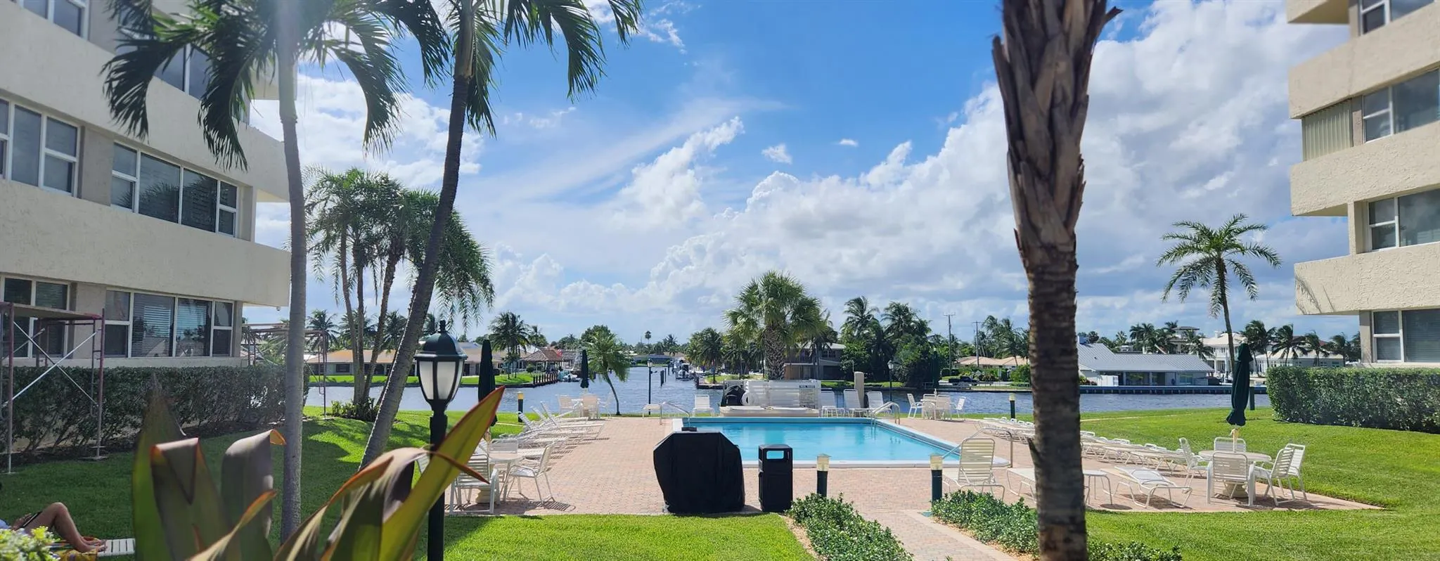 1238 Hillsboro Mile, #509
