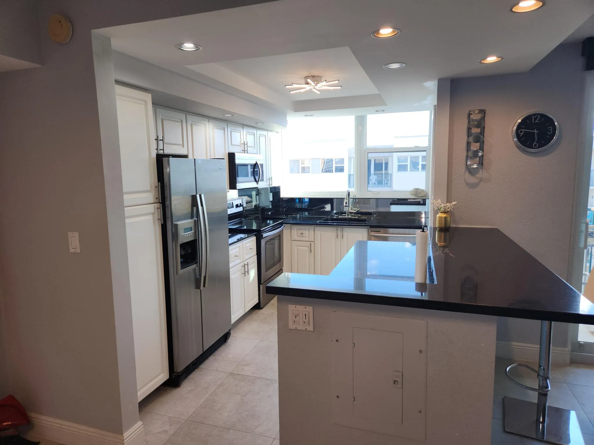 1238 Hillsboro Mile, #509