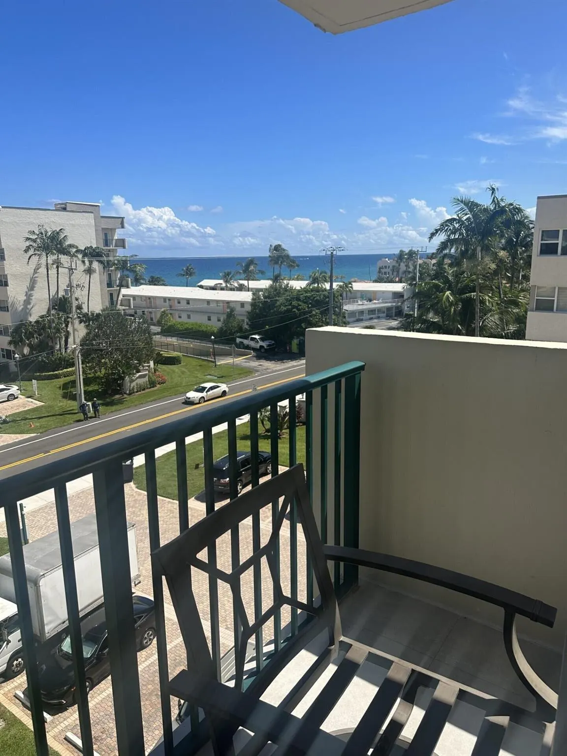 1238 Hillsboro Mile, #509
