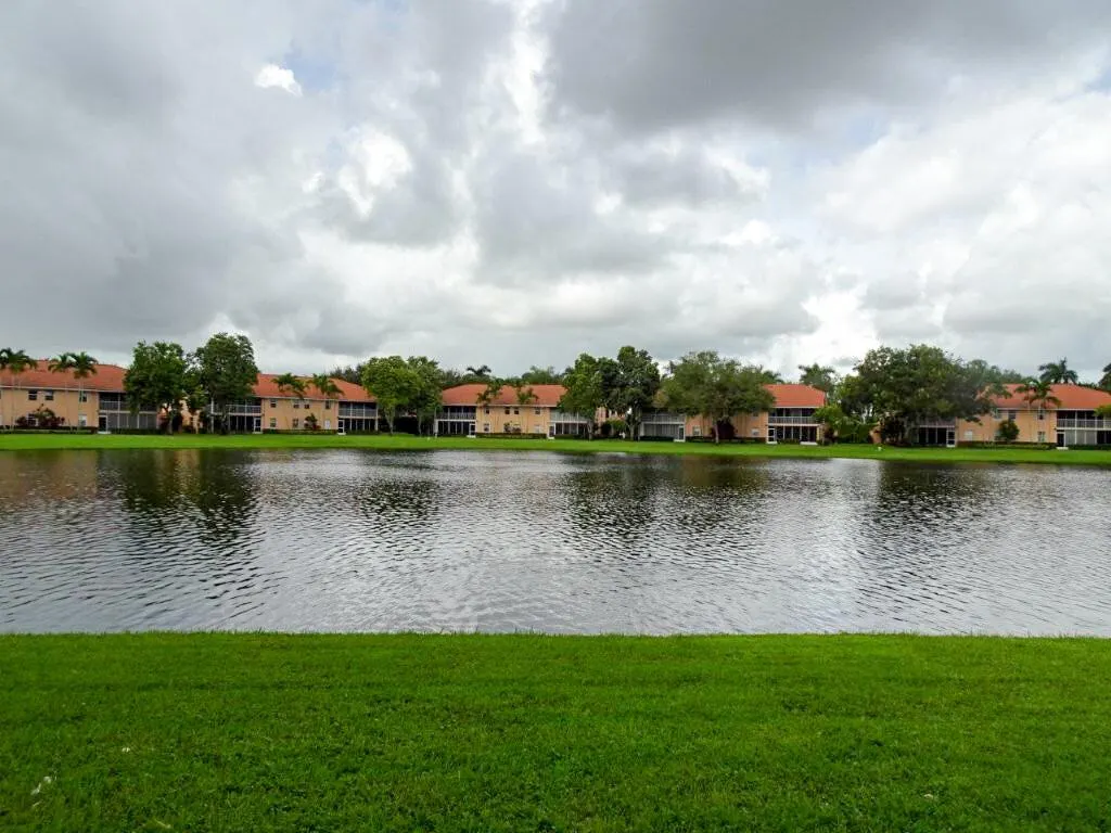 9637 Shadybrook Drive, #201